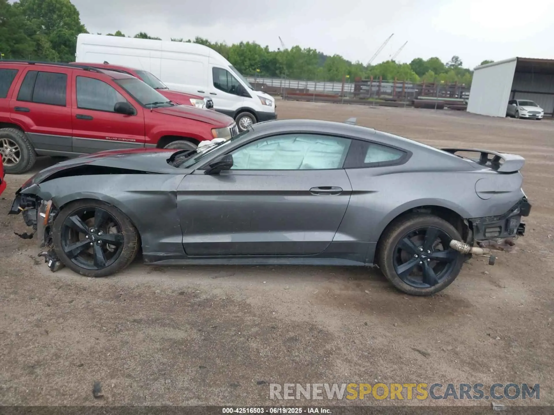 14 Photograph of a damaged car 1FA6P8TH5N5150143 FORD MUSTANG 2022