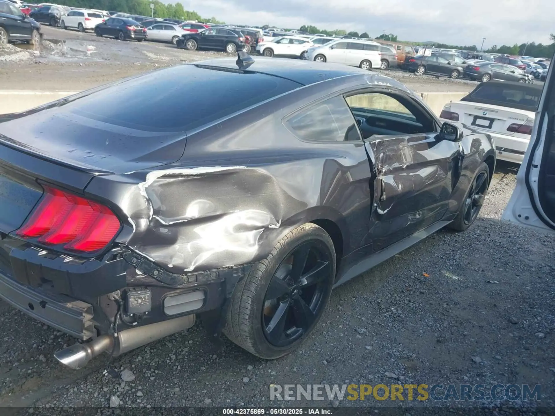 6 Photograph of a damaged car 1FA6P8TH7N5128662 FORD MUSTANG 2022