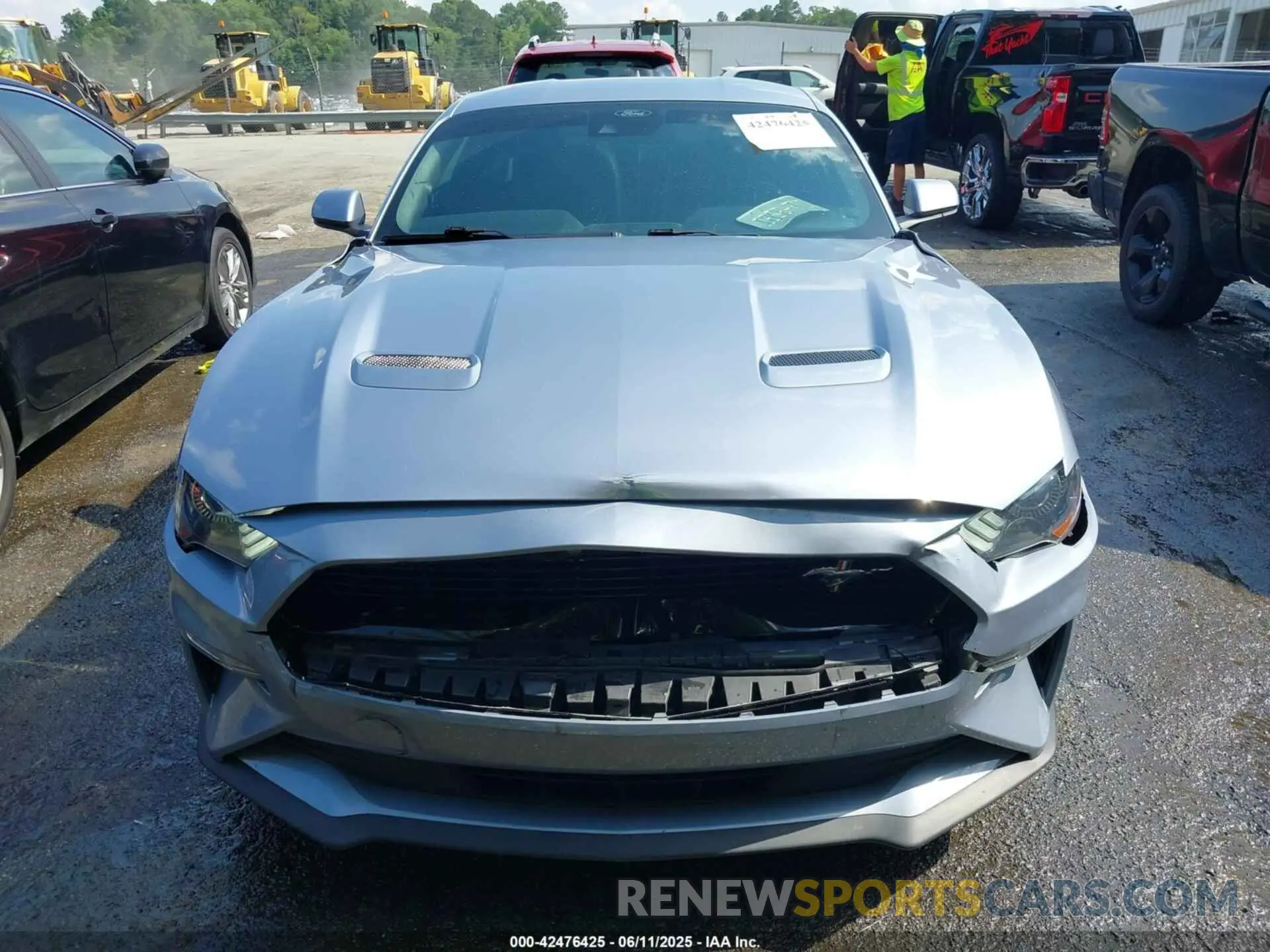 12 Photograph of a damaged car 1FA6P8TH8N5100076 FORD MUSTANG 2022