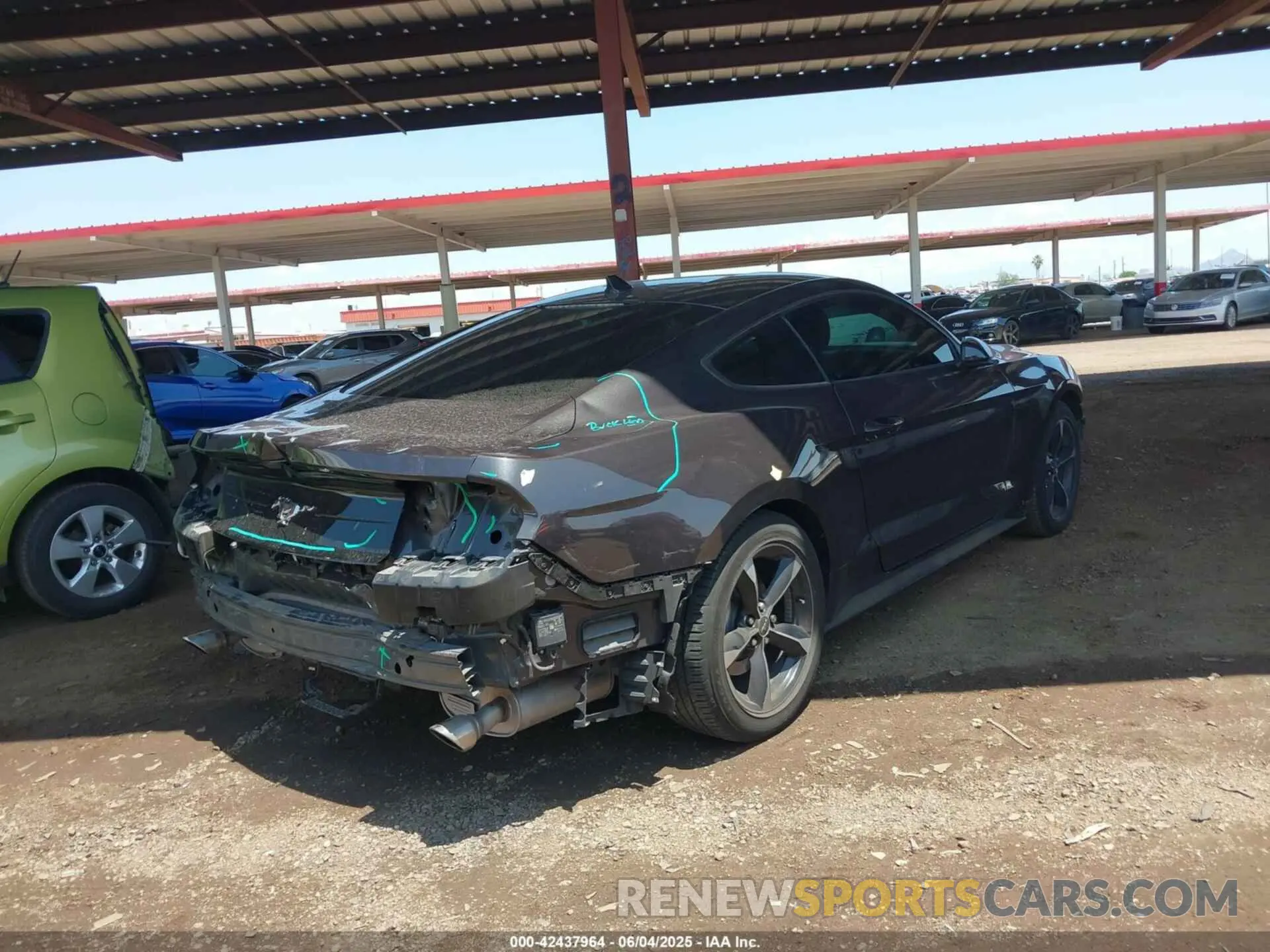 4 Photograph of a damaged car 1FA6P8TH9N5109501 FORD MUSTANG 2022