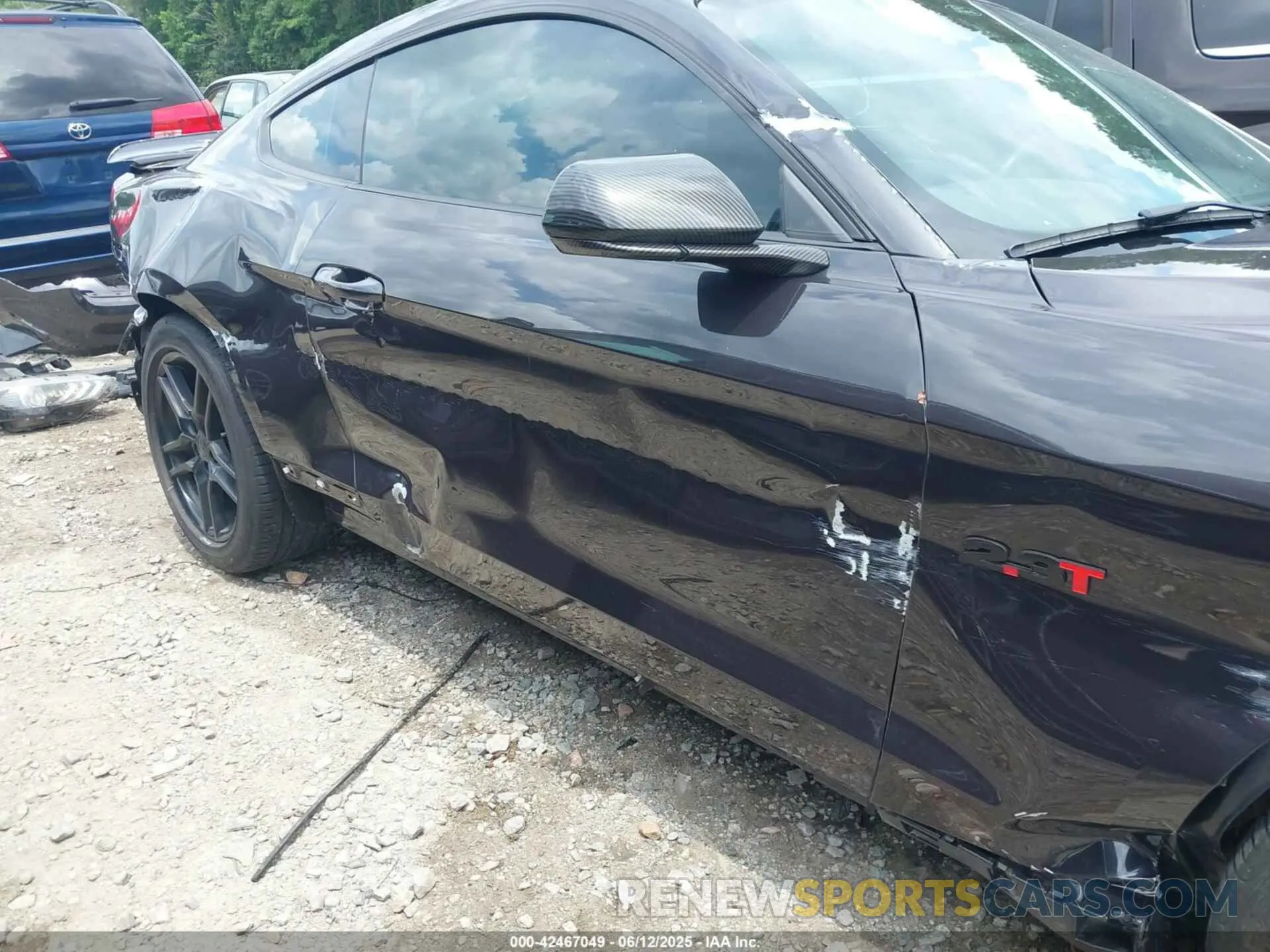 14 Photograph of a damaged car 1FA6P8TH9N5141414 FORD MUSTANG 2022