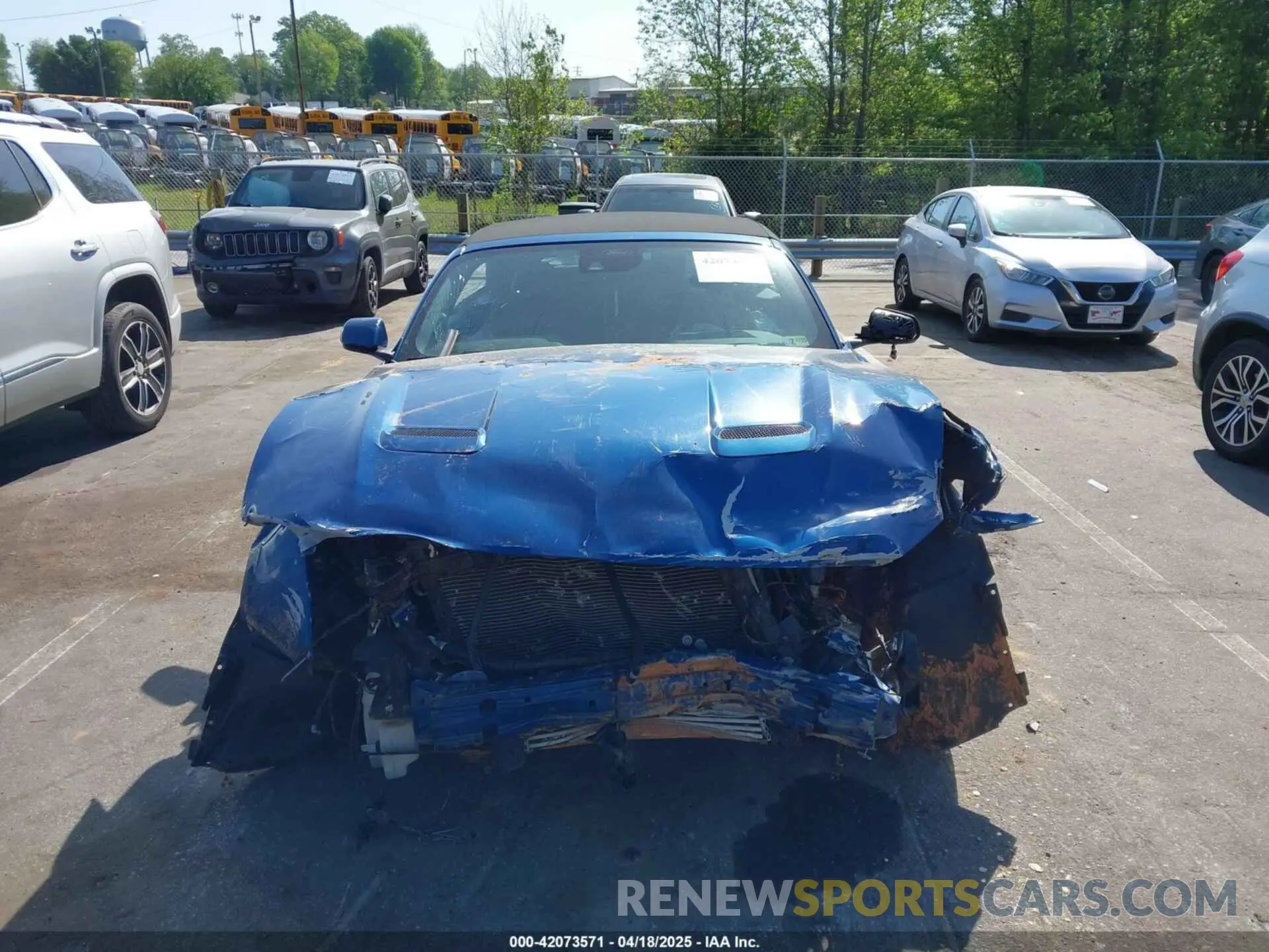 12 Photograph of a damaged car 1FATP8UH4N5102828 FORD MUSTANG 2022