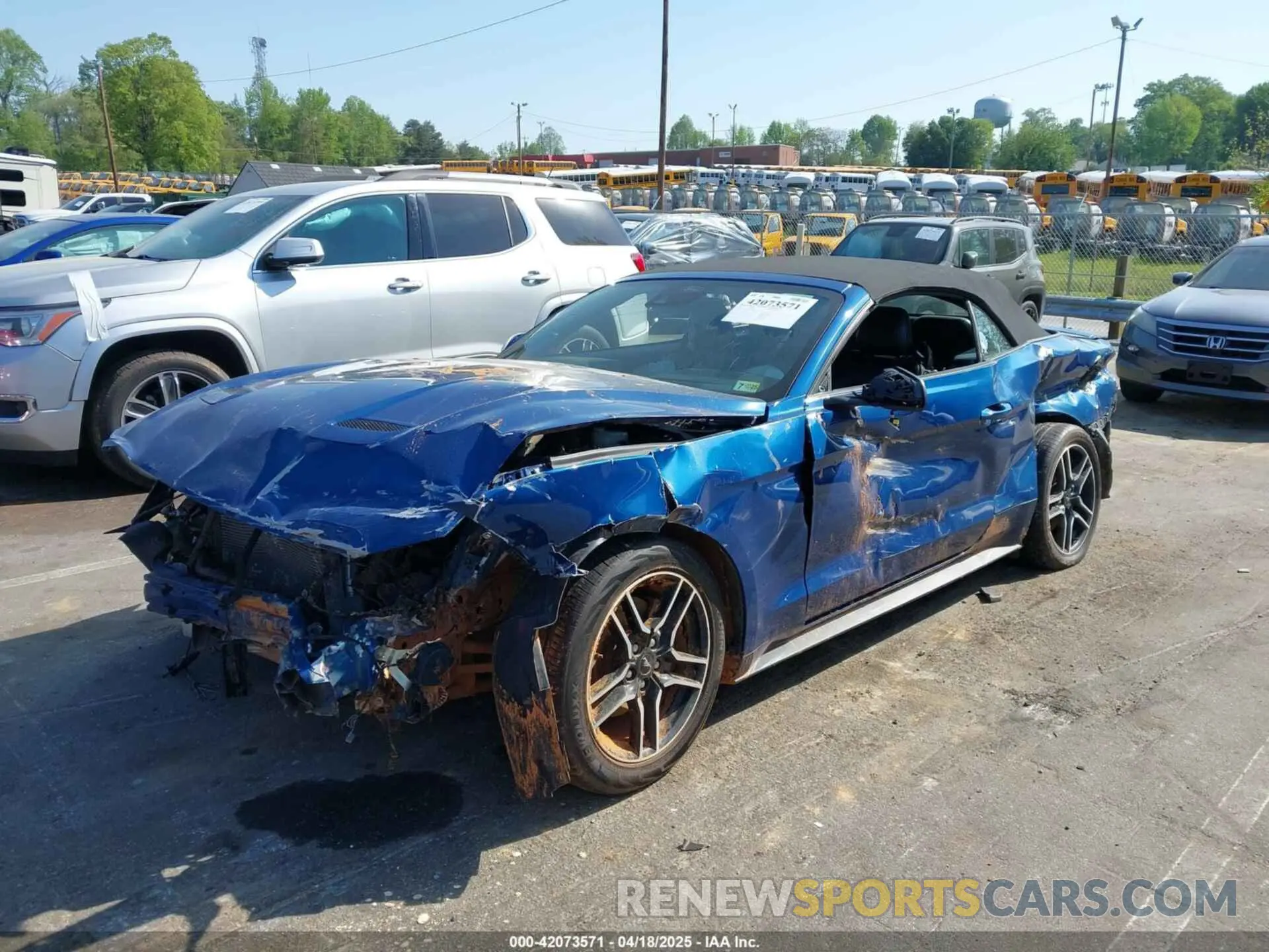 2 Photograph of a damaged car 1FATP8UH4N5102828 FORD MUSTANG 2022