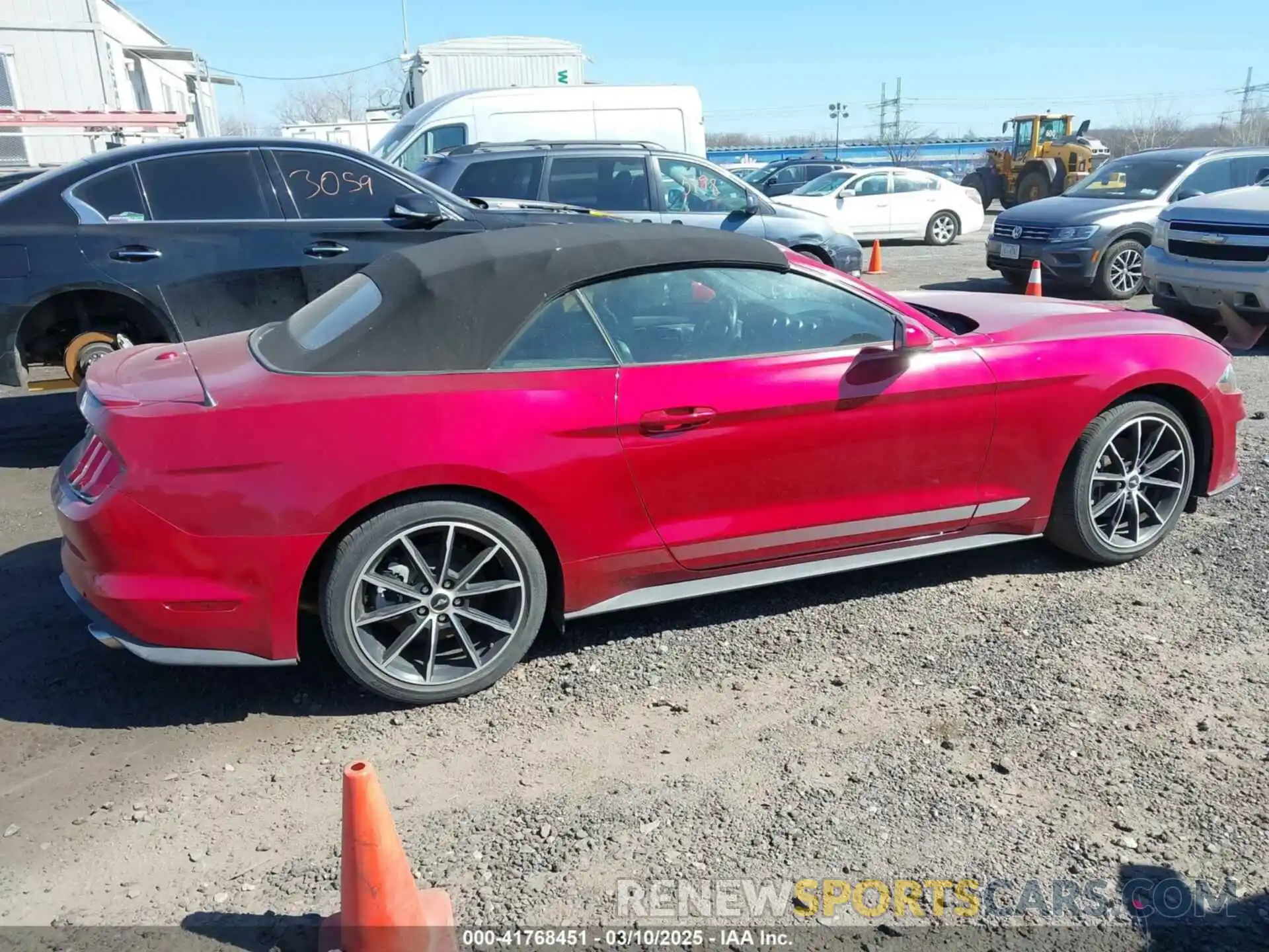 13 Photograph of a damaged car 1FATP8UH6N5105570 FORD MUSTANG 2022