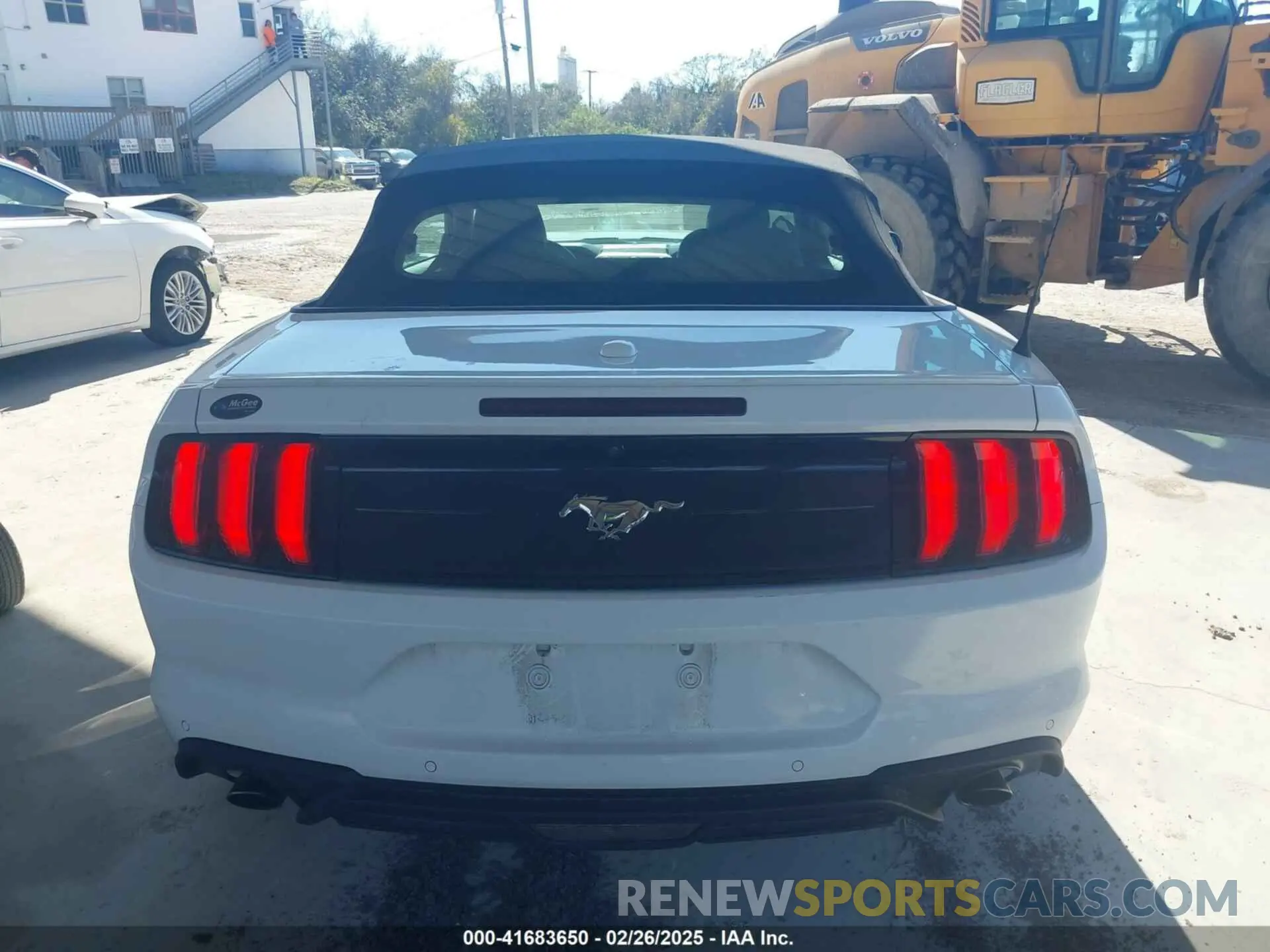 15 Photograph of a damaged car 1FATP8UH6N5107464 FORD MUSTANG 2022