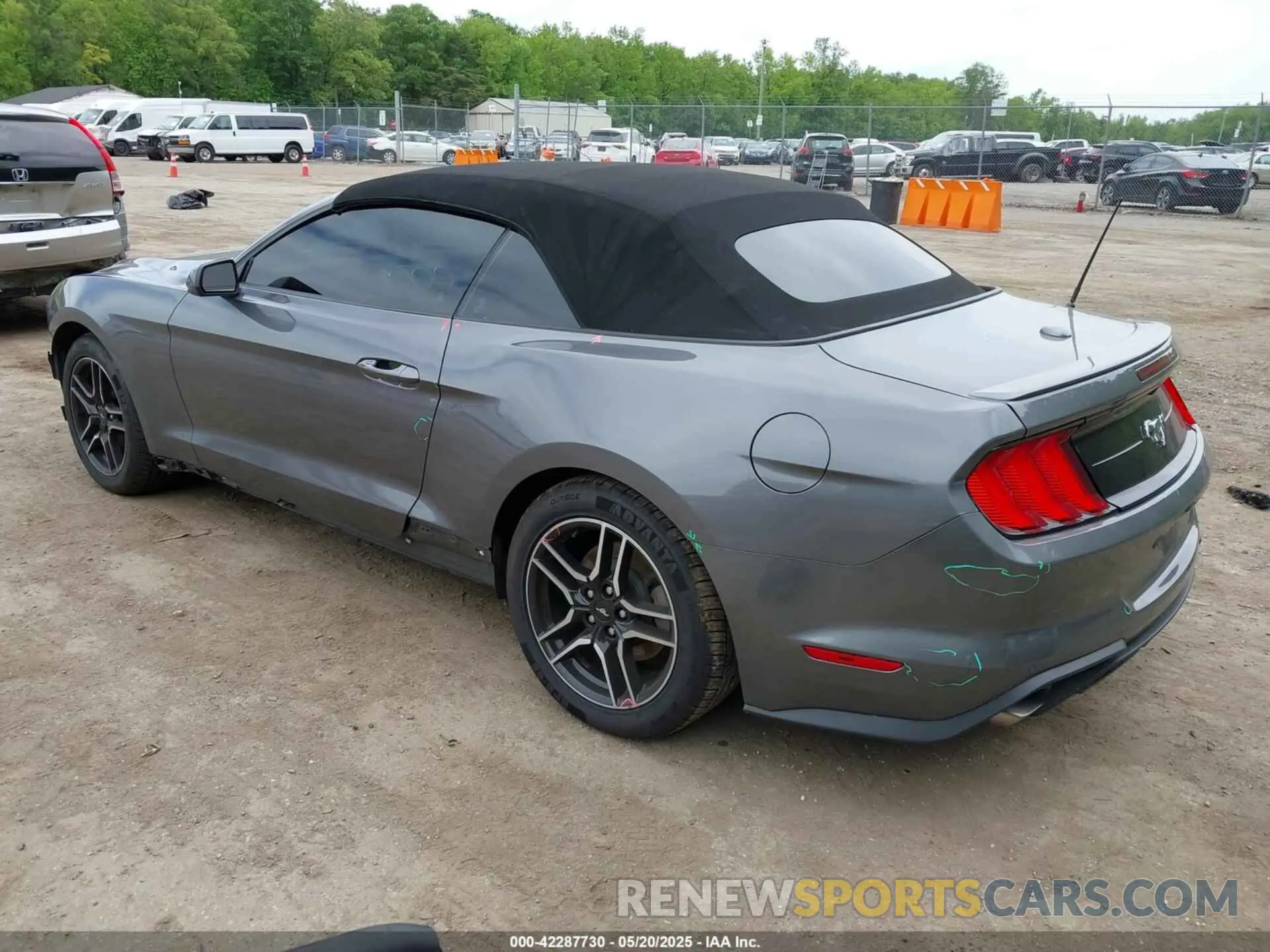 3 Photograph of a damaged car 1FATP8UH8N5106560 FORD MUSTANG 2022