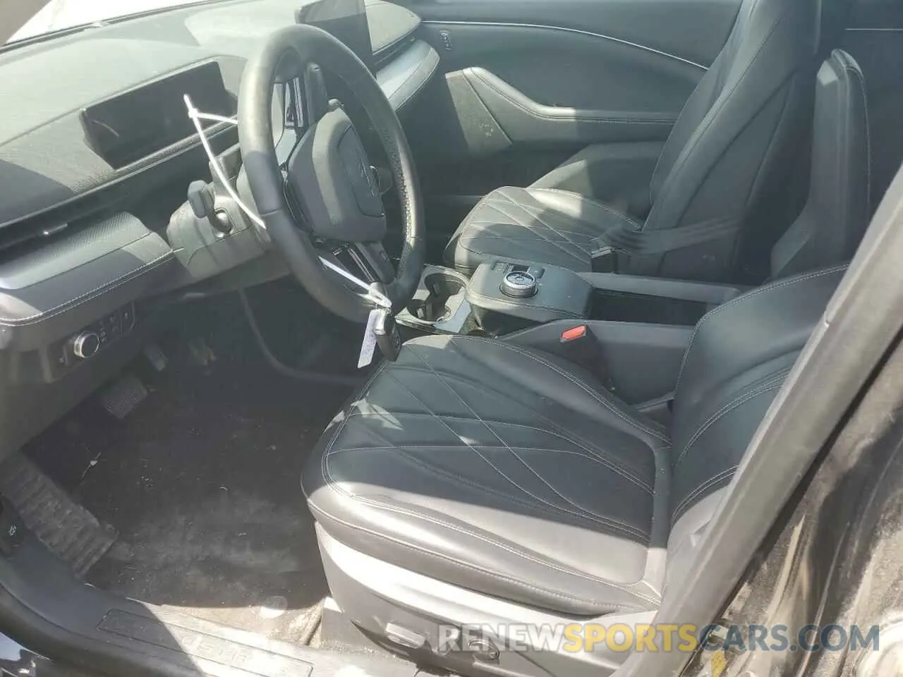 7 Photograph of a damaged car 3FMTK1SS9NMA08285 FORD MUSTANG 2022