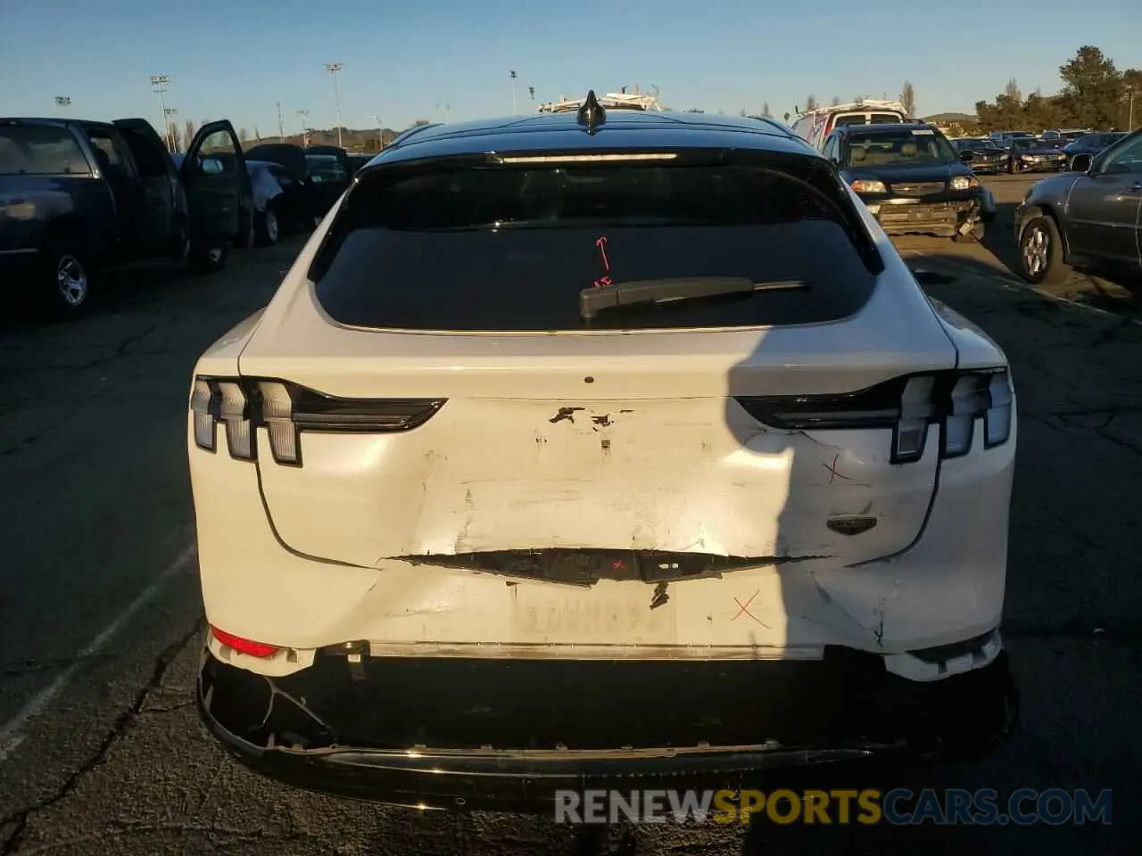 6 Photograph of a damaged car 3FMTK2SU9NMA58255 FORD MUSTANG 2022