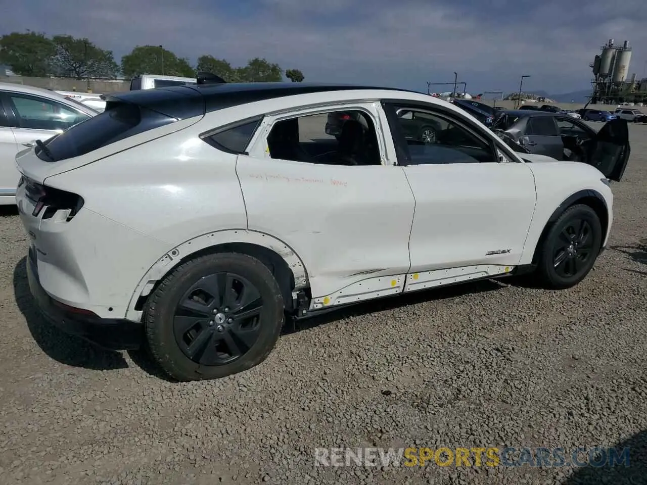 3 Photograph of a damaged car 3FMTK2SUXNMA30027 FORD MUSTANG 2022