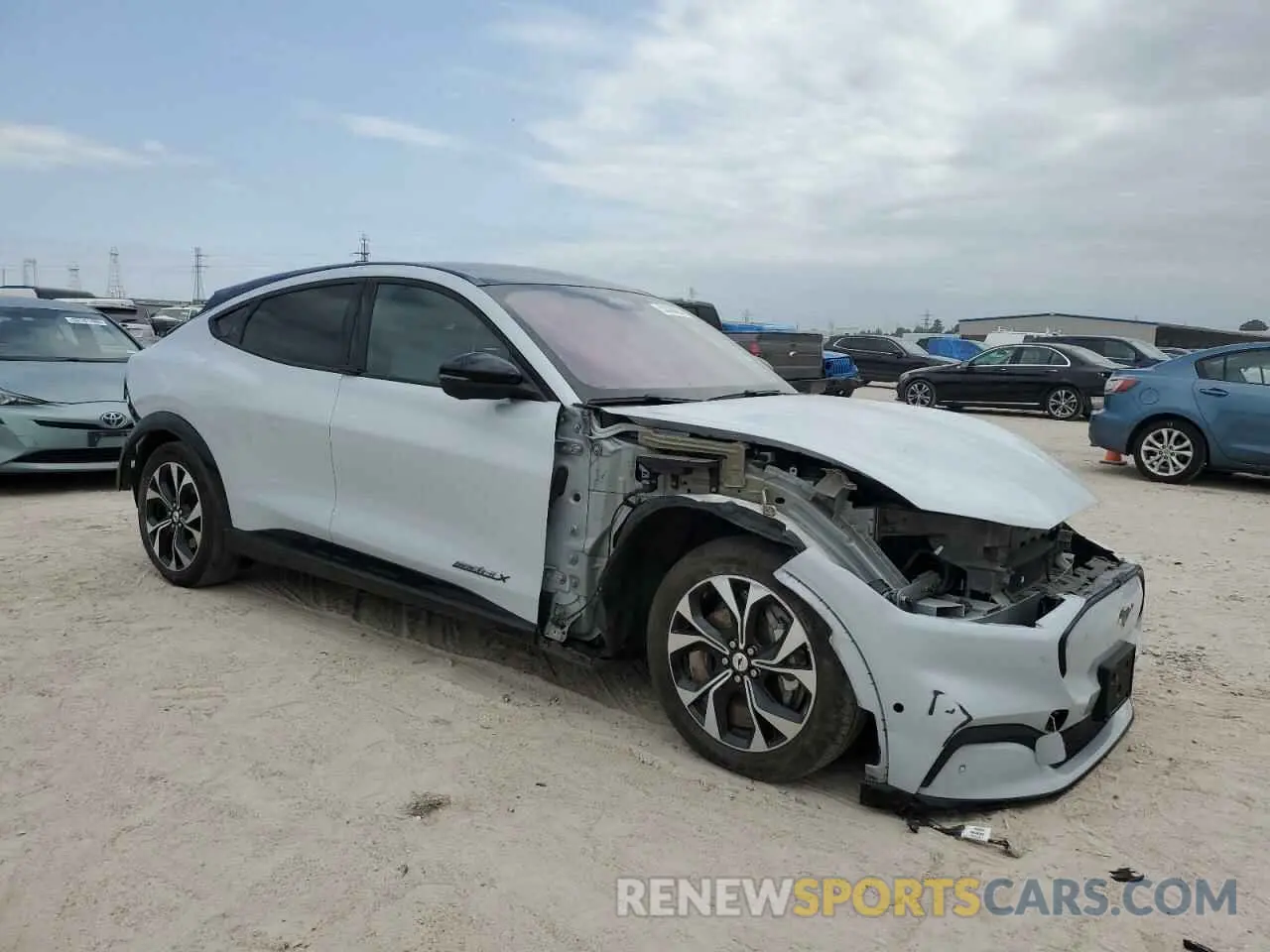 4 Photograph of a damaged car 3FMTK3R7XNMA02203 FORD MUSTANG 2022
