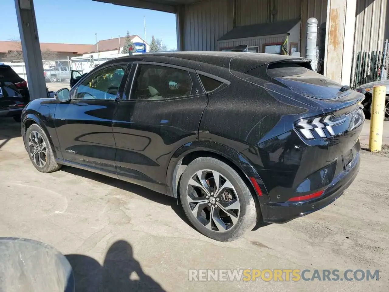 2 Photograph of a damaged car 3FMTK3SU1NMA43576 FORD MUSTANG 2022