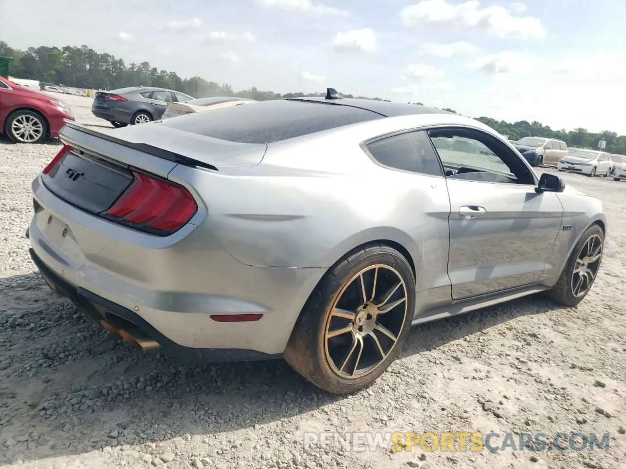 3 Photograph of a damaged car 1FA6P8CF0P5300998 FORD MUSTANG 2023
