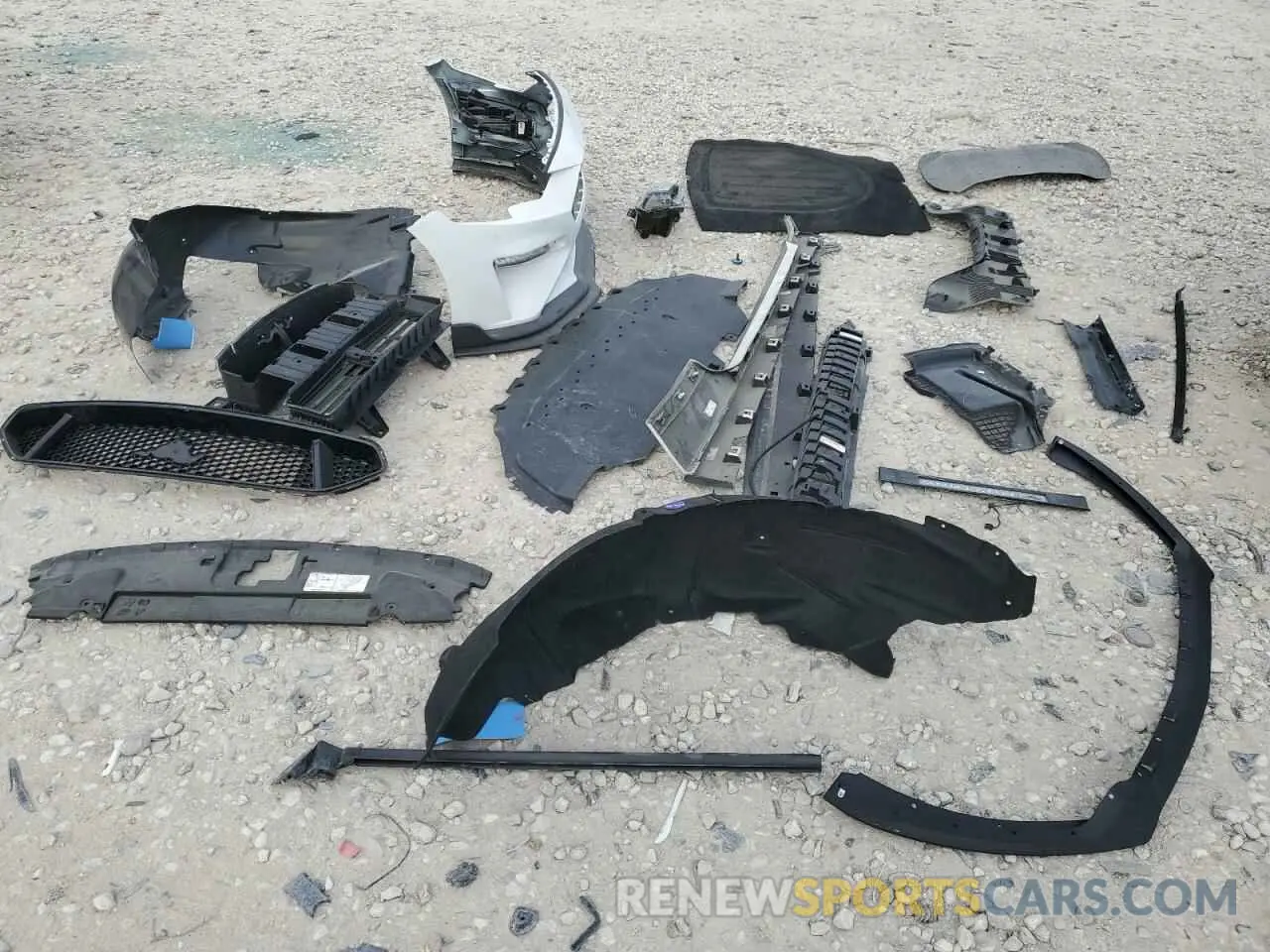 12 Photograph of a damaged car 1FA6P8CF1P5301657 FORD MUSTANG 2023