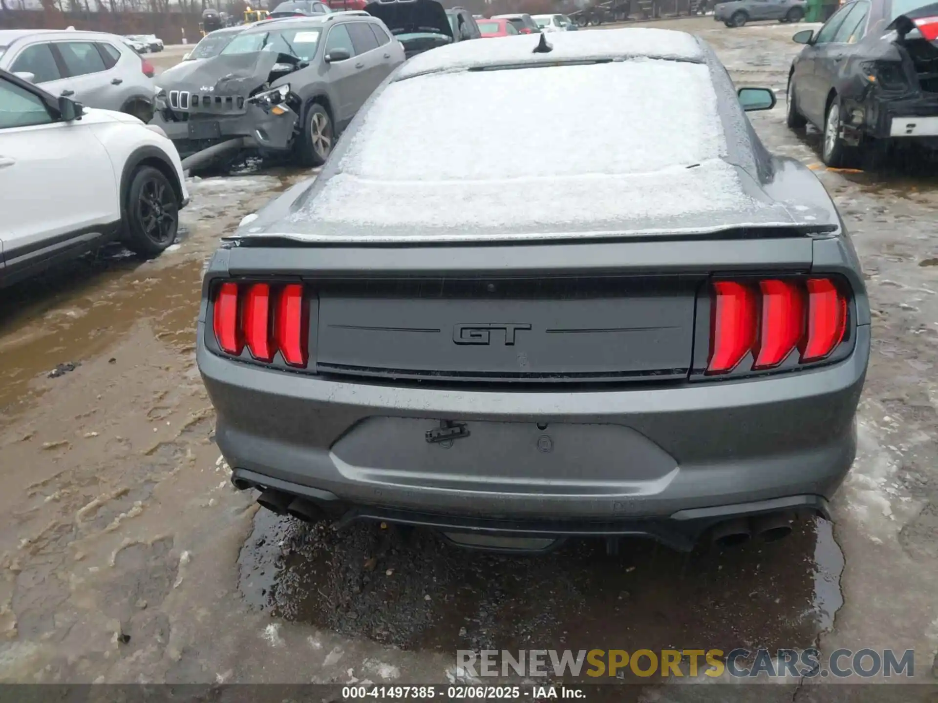 16 Photograph of a damaged car 1FA6P8CF3P5306746 FORD MUSTANG 2023