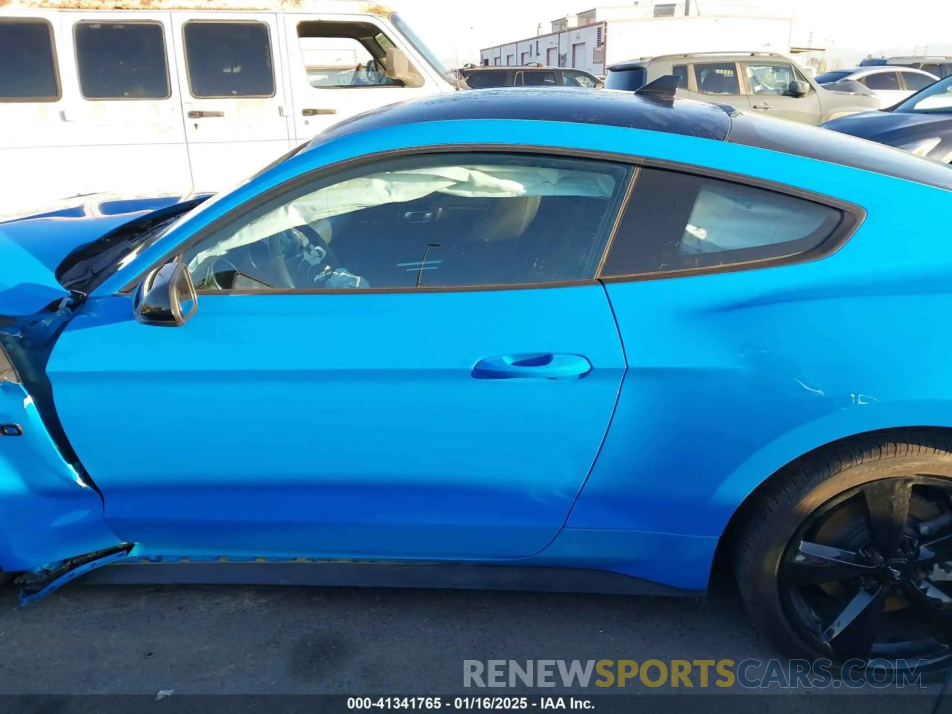 15 Photograph of a damaged car 1FA6P8CF4P5306853 FORD MUSTANG 2023