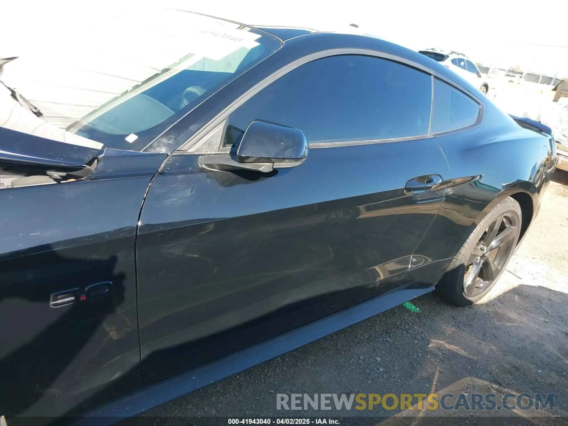 15 Photograph of a damaged car 1FA6P8CF6P5302934 FORD MUSTANG 2023