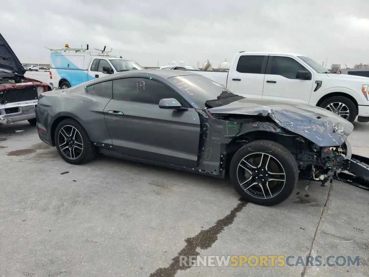 4 Photograph of a damaged car 1FA6P8CF6P5307163 FORD MUSTANG 2023