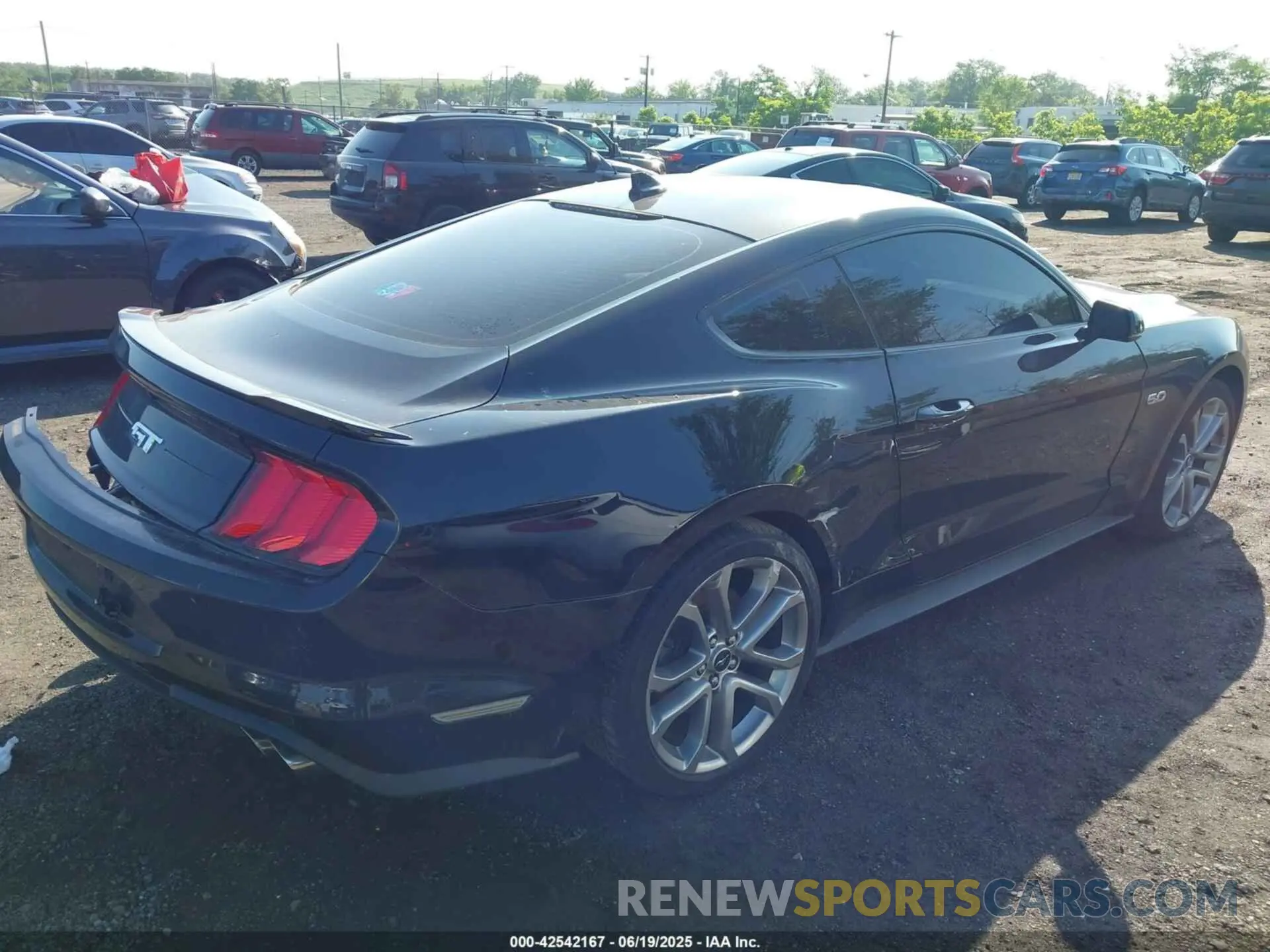 4 Photograph of a damaged car 1FA6P8CF7P5307236 FORD MUSTANG 2023