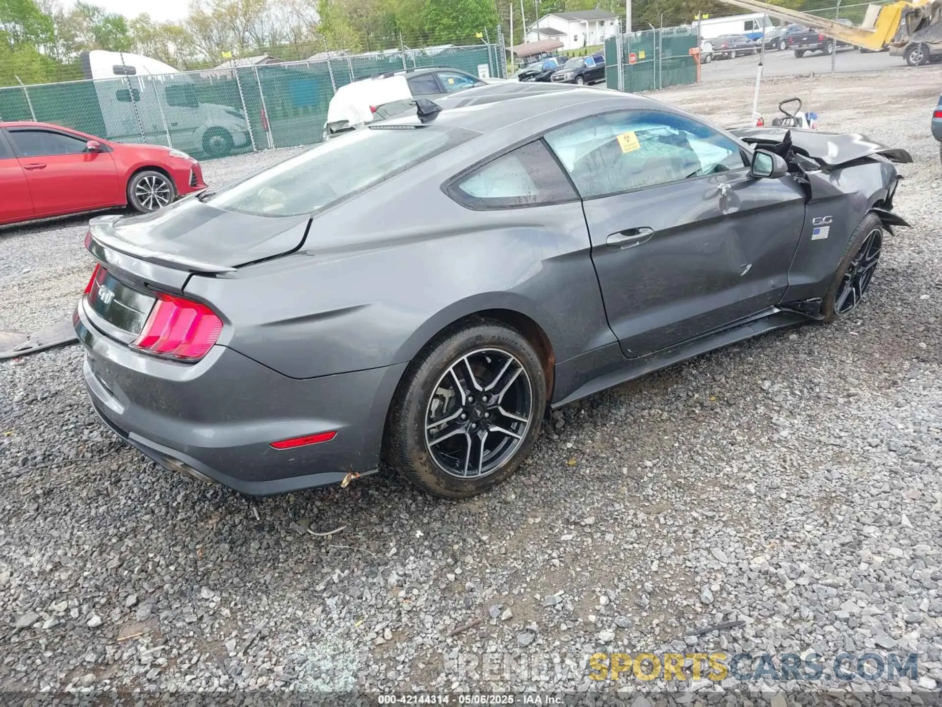4 Photograph of a damaged car 1FA6P8CF9P5305066 FORD MUSTANG 2023