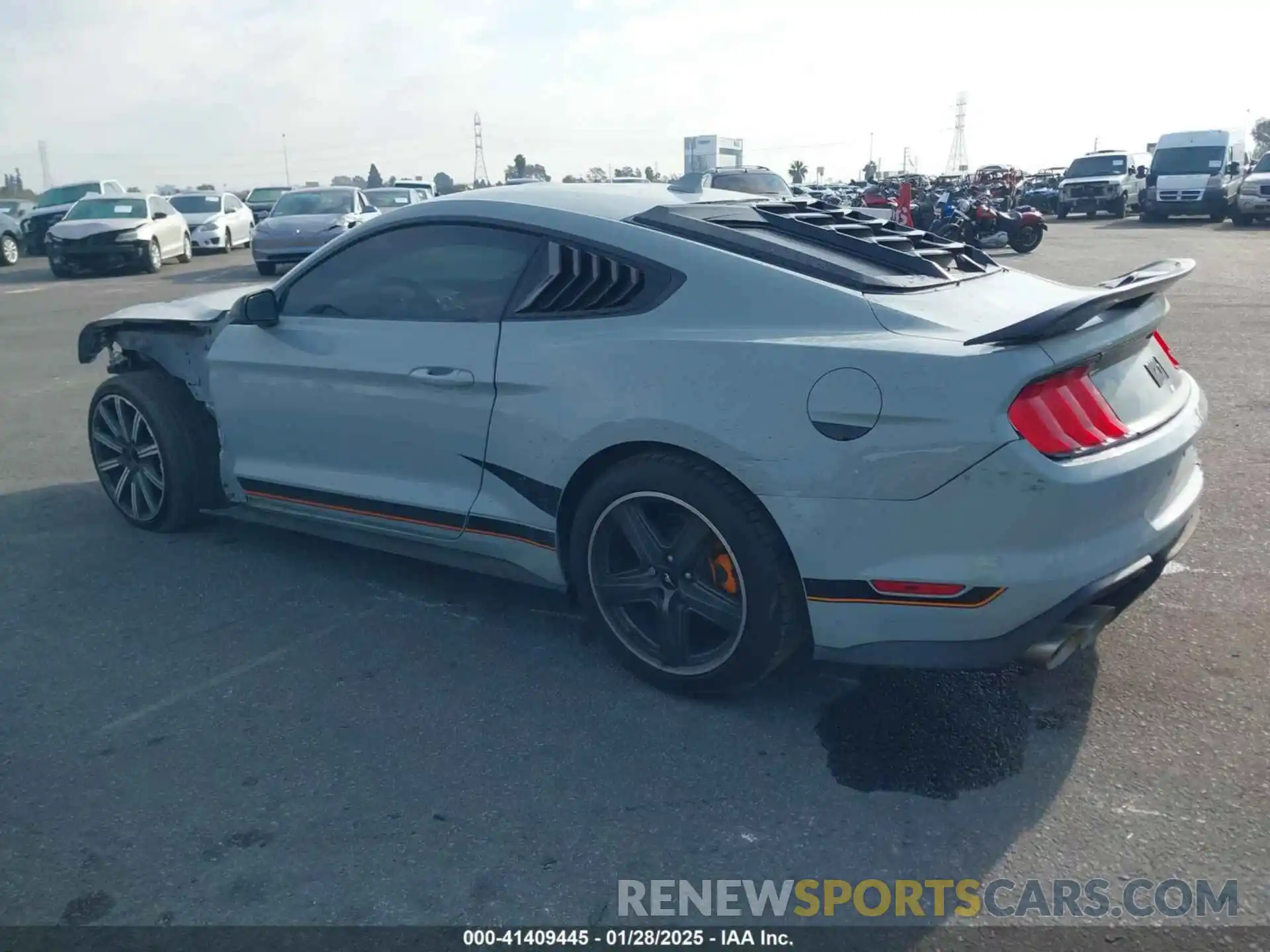 15 Photograph of a damaged car 1FA6P8R02P5502244 FORD MUSTANG 2023