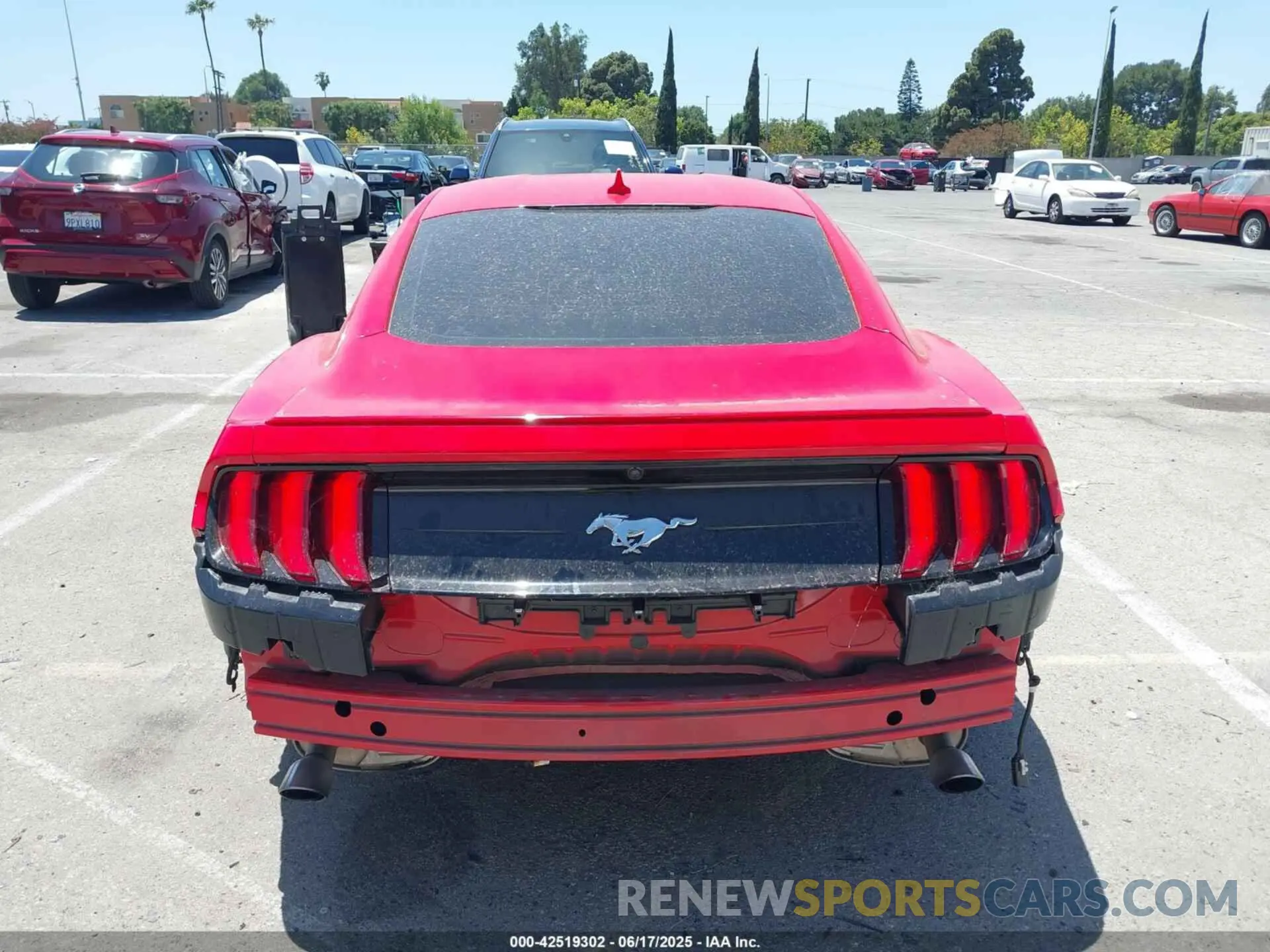 17 Photograph of a damaged car 1FA6P8TH2P5109651 FORD MUSTANG 2023