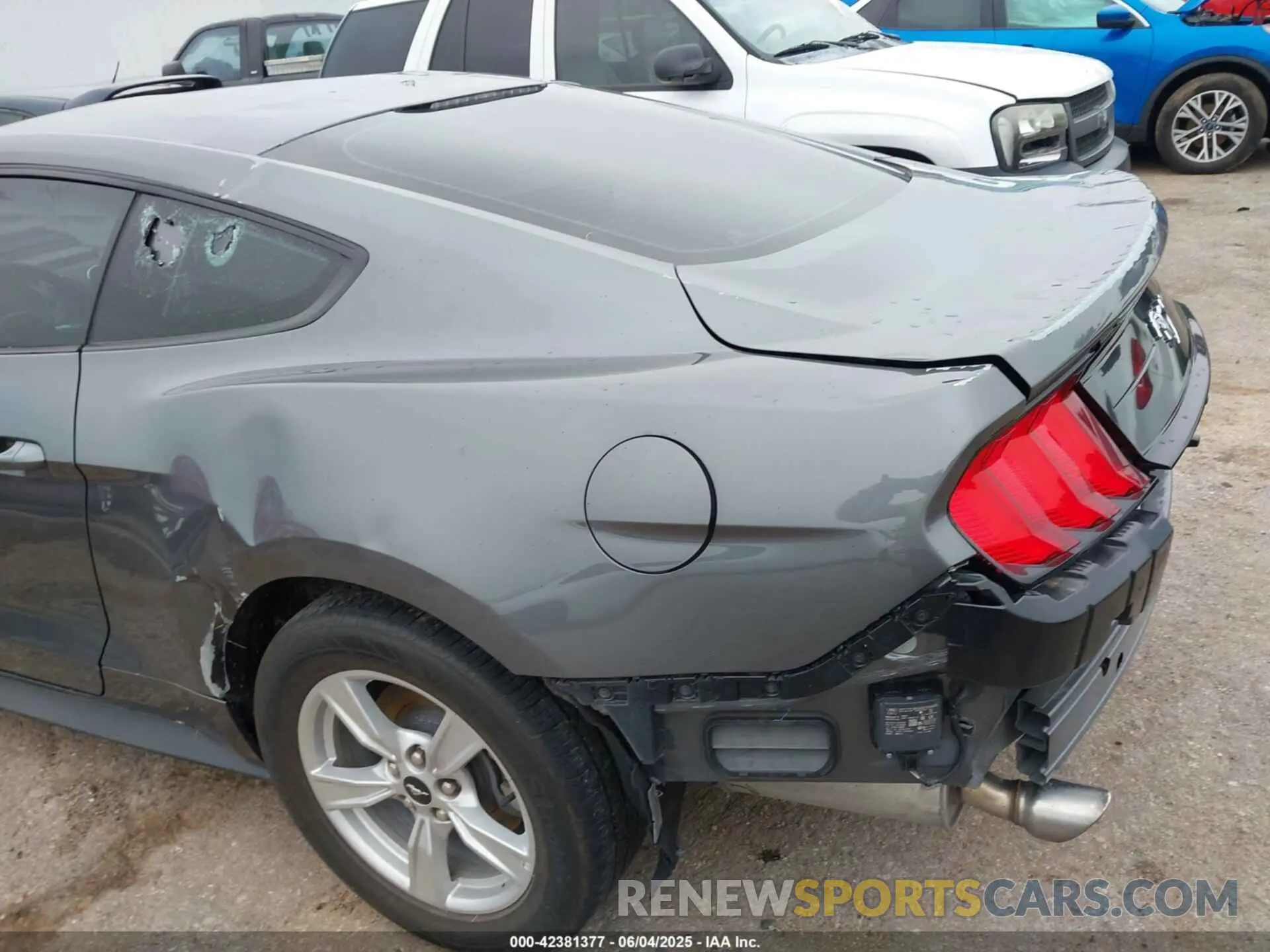 6 Photograph of a damaged car 1FA6P8TH7P5112903 FORD MUSTANG 2023