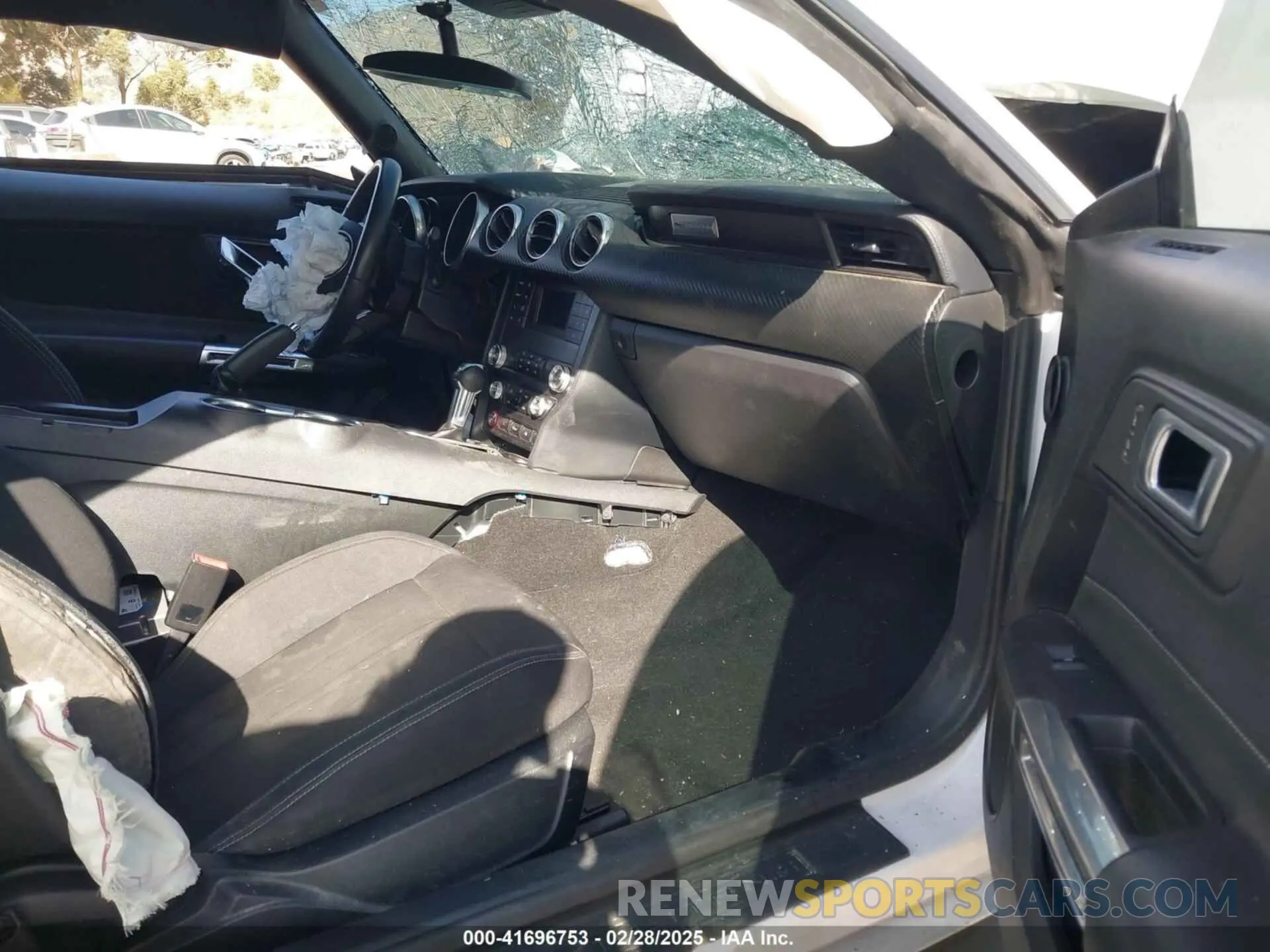 5 Photograph of a damaged car 1FA6P8THXP5101393 FORD MUSTANG 2023