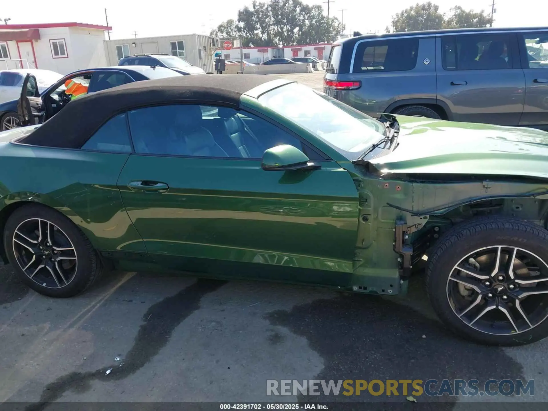 14 Photograph of a damaged car 1FATP8UH3P5100099 FORD MUSTANG 2023