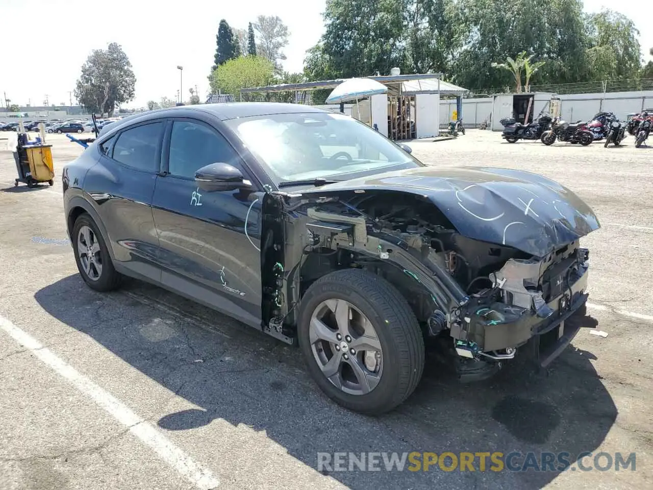 4 Photograph of a damaged car 3FMTK1RM3PMA13962 FORD MUSTANG 2023