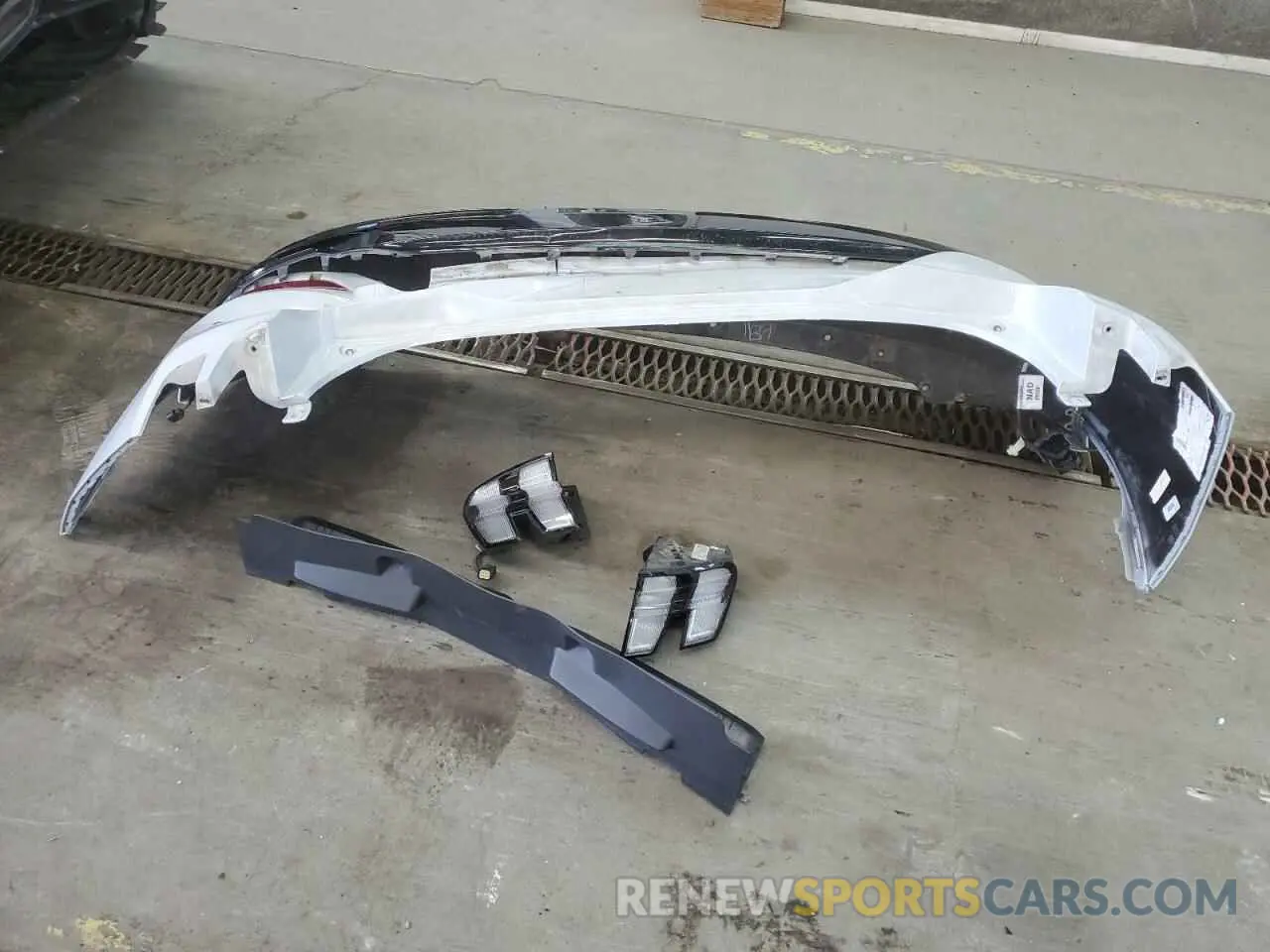 13 Photograph of a damaged car 3FMTK2SU2PMA41137 FORD MUSTANG 2023