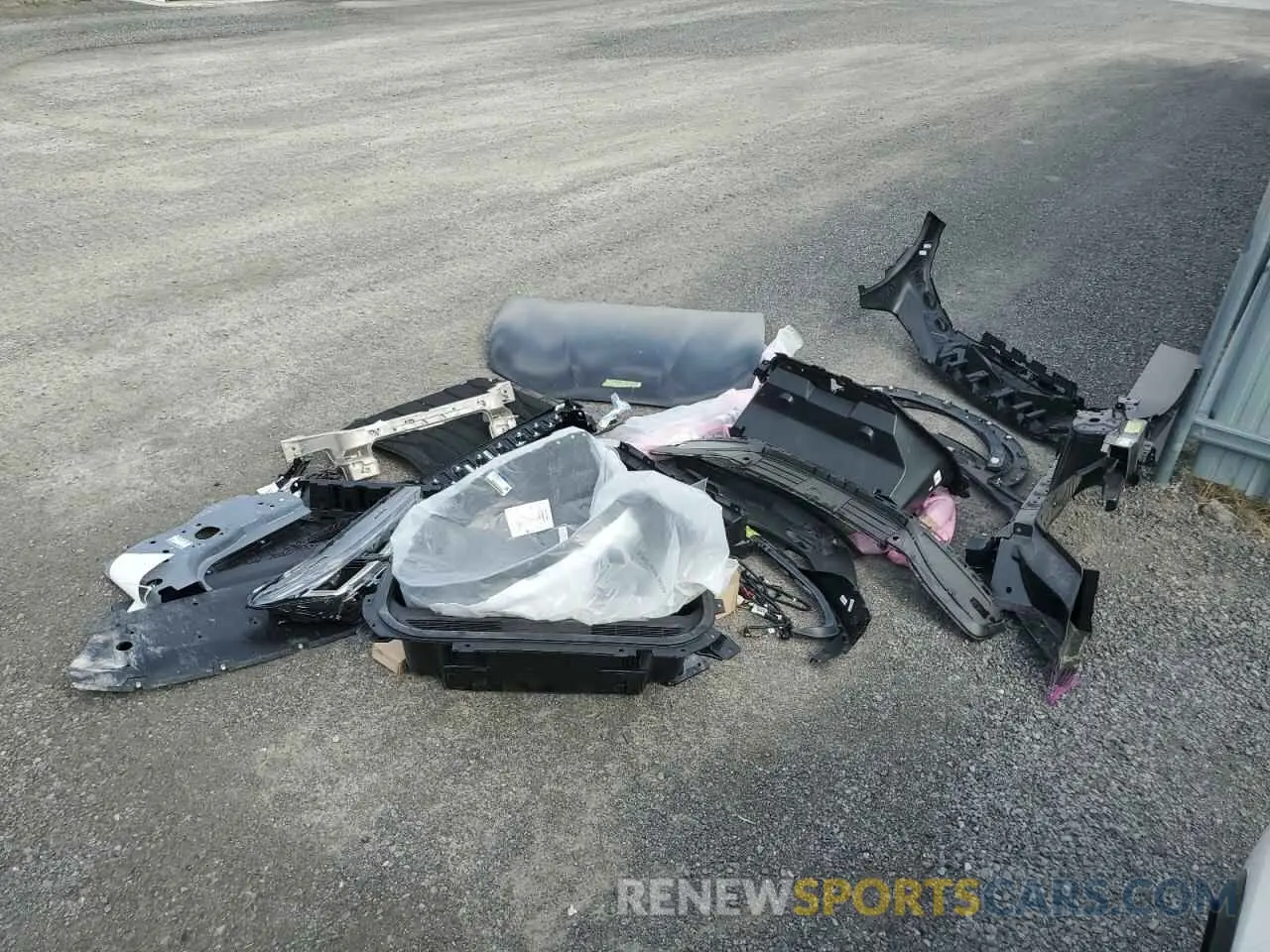 13 Photograph of a damaged car 3FMTK3SU1PMA16364 FORD MUSTANG 2023