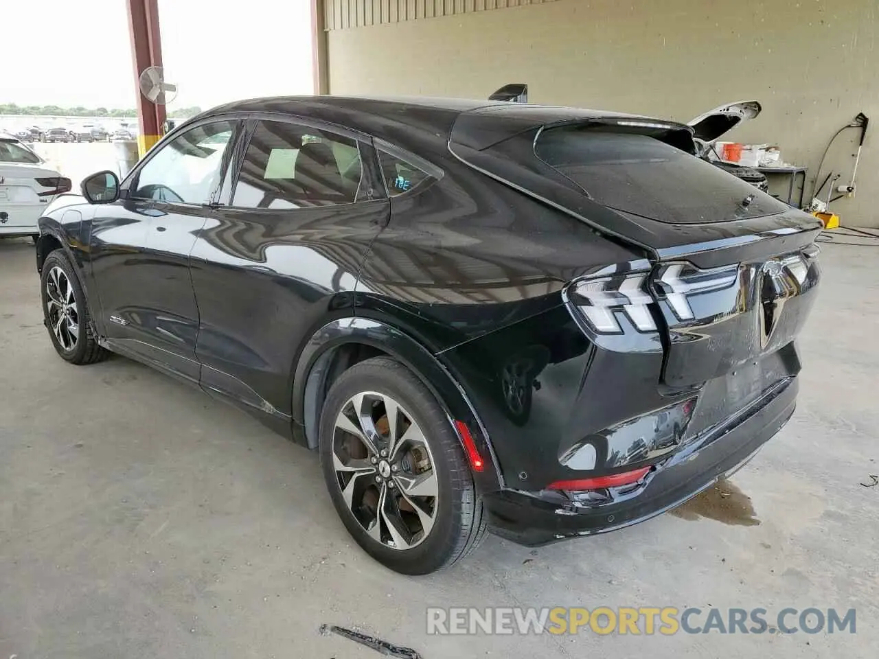 2 Photograph of a damaged car 3FMTK3SU8PMA72026 FORD MUSTANG 2023