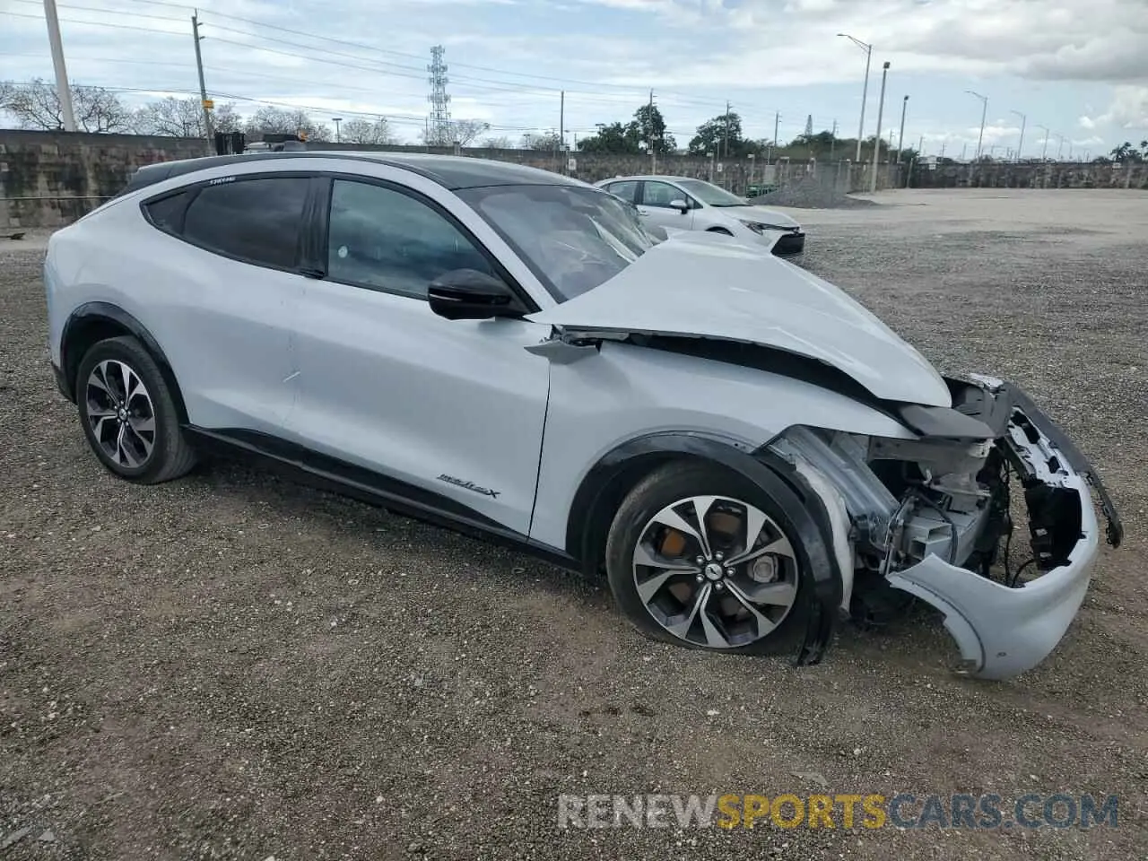 4 Photograph of a damaged car 3FMTK3SUXPMA85523 FORD MUSTANG 2023