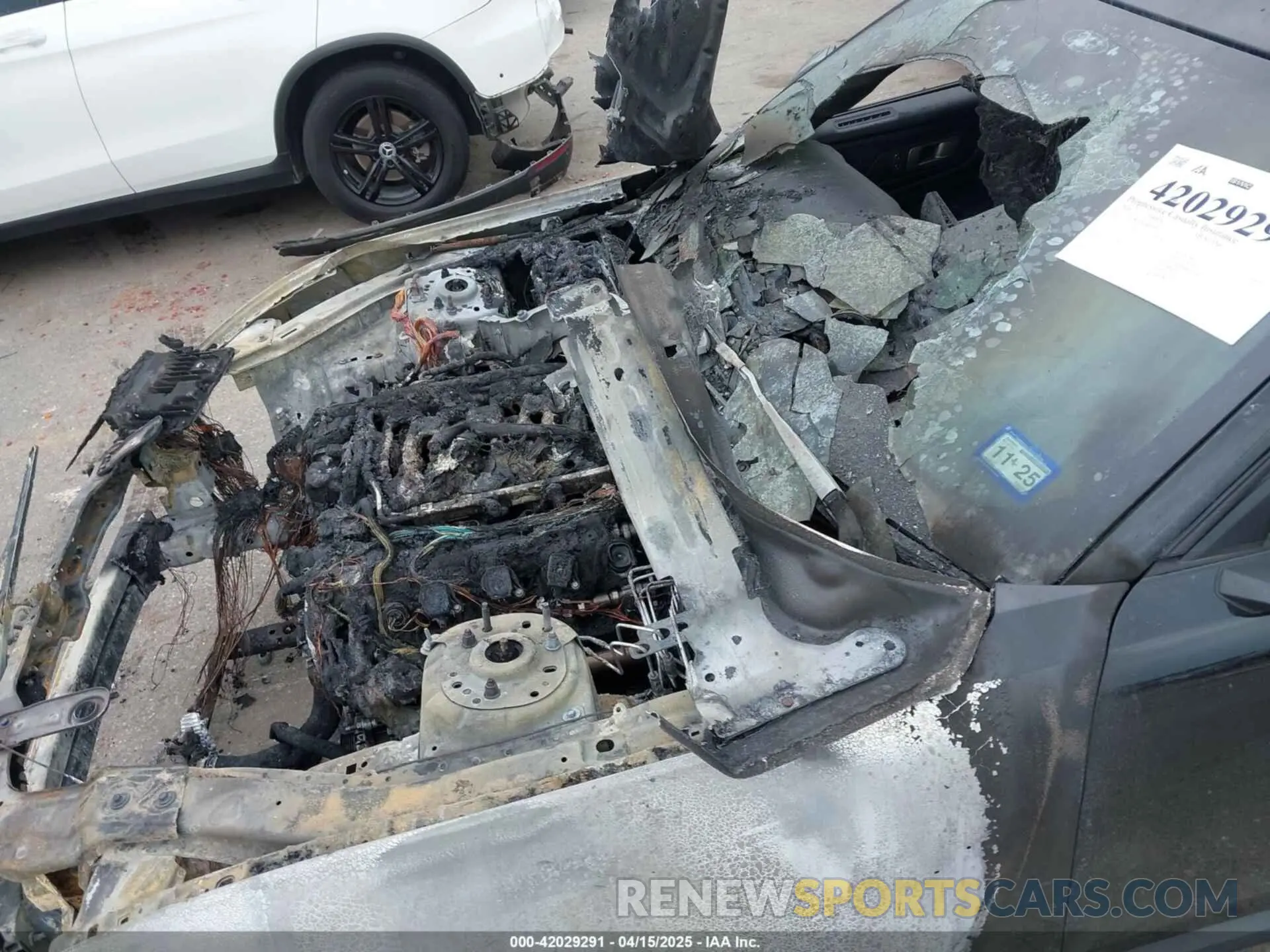 6 Photograph of a damaged car 1FA6P8CF0R5409089 FORD MUSTANG 2024