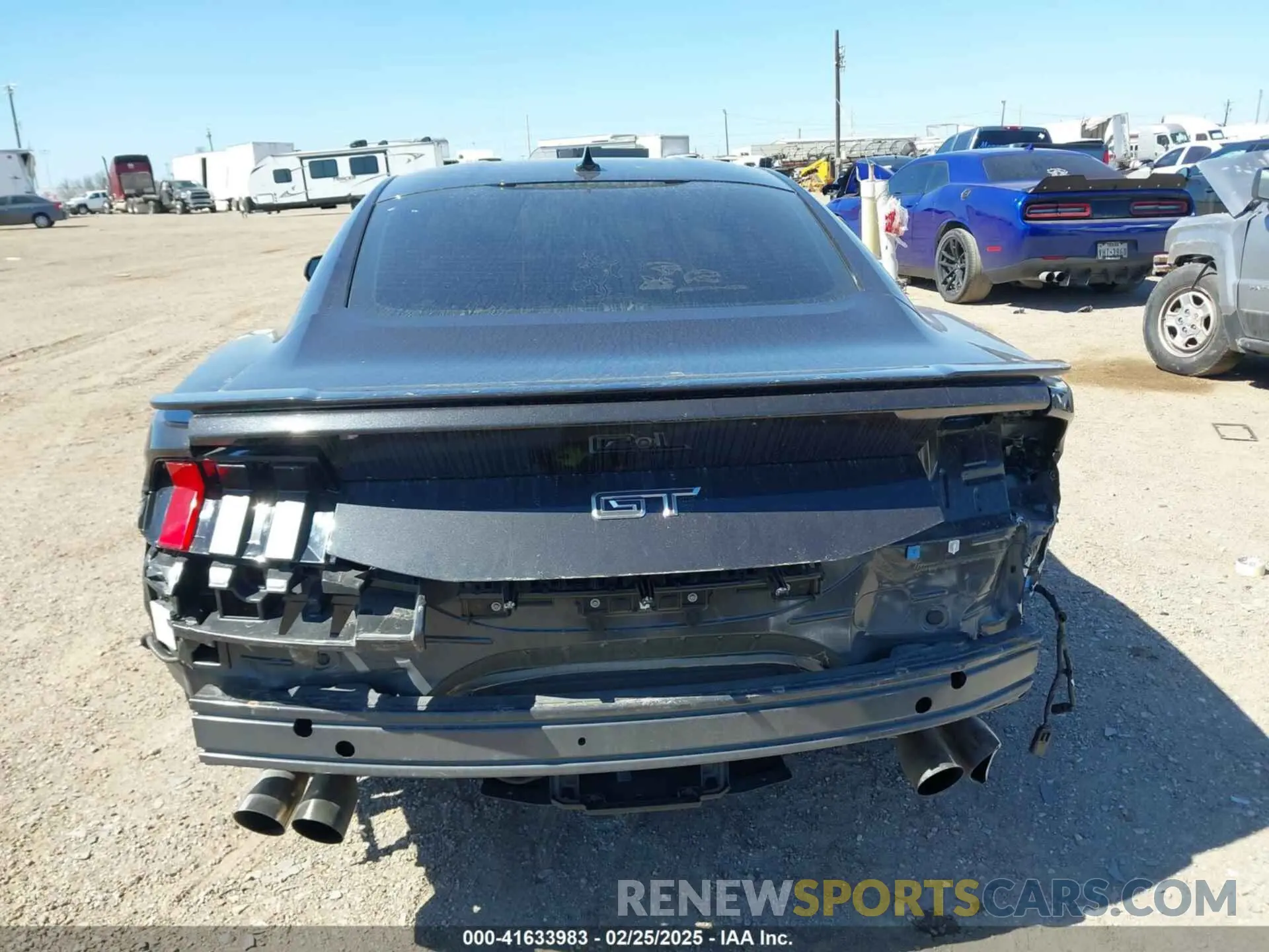 17 Photograph of a damaged car 1FA6P8CF0R5414728 FORD MUSTANG 2024
