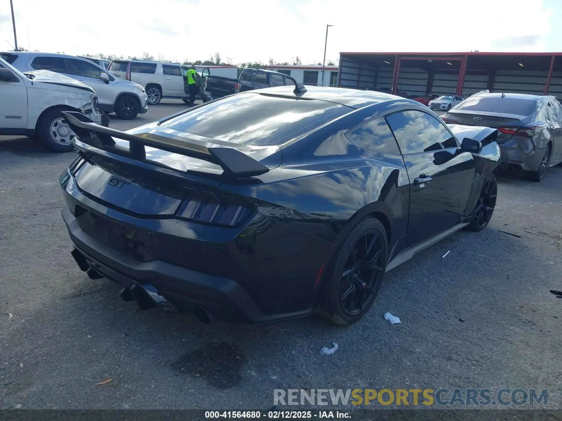 4 Photograph of a damaged car 1FA6P8CF0R5417998 FORD MUSTANG 2024