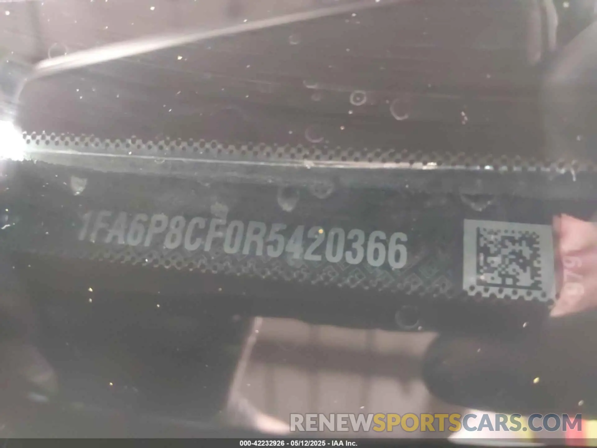 17 Photograph of a damaged car 1FA6P8CF0R5420366 FORD MUSTANG 2024