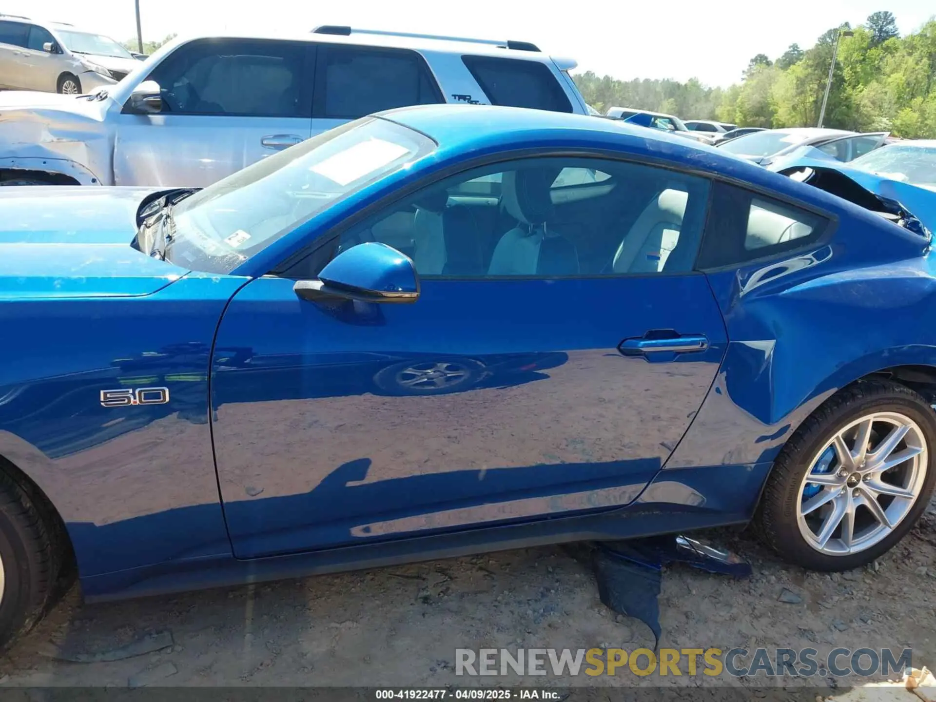 14 Photograph of a damaged car 1FA6P8CF1R5420604 FORD MUSTANG 2024