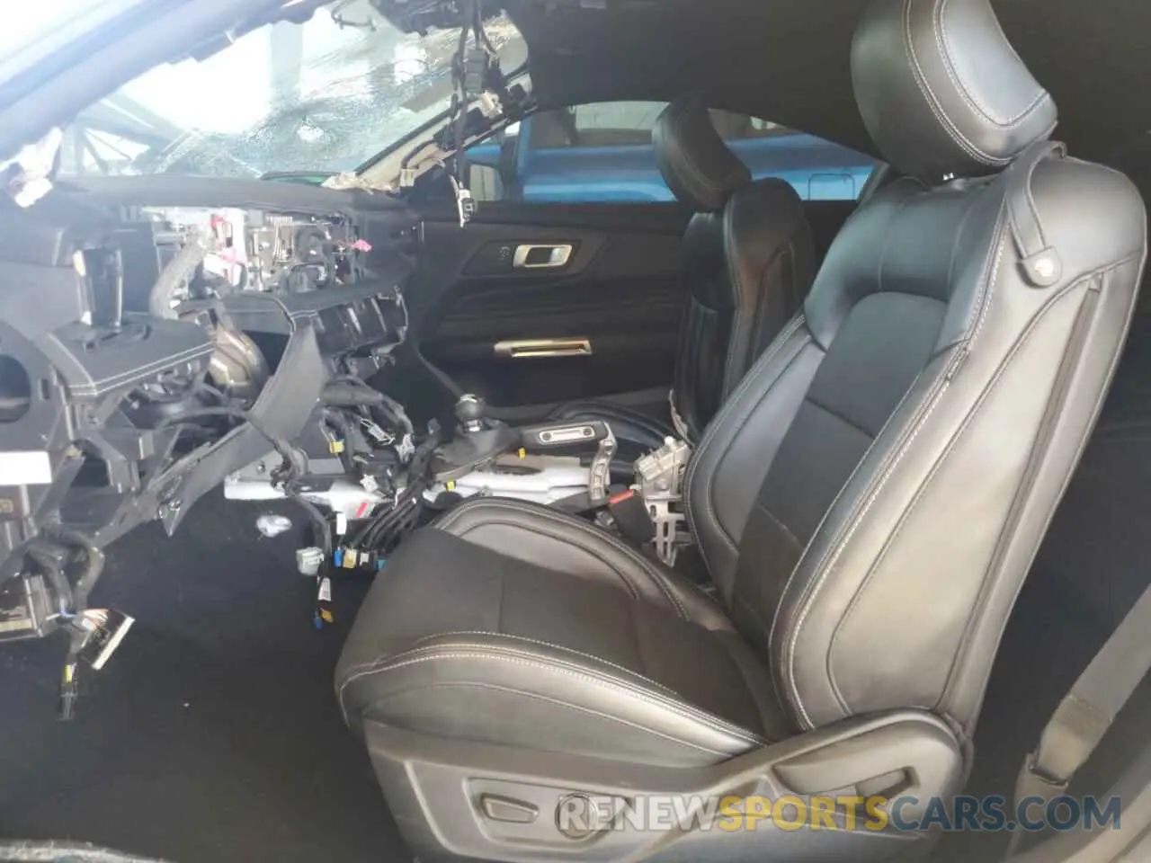 7 Photograph of a damaged car 1FA6P8CF1R5423860 FORD MUSTANG 2024