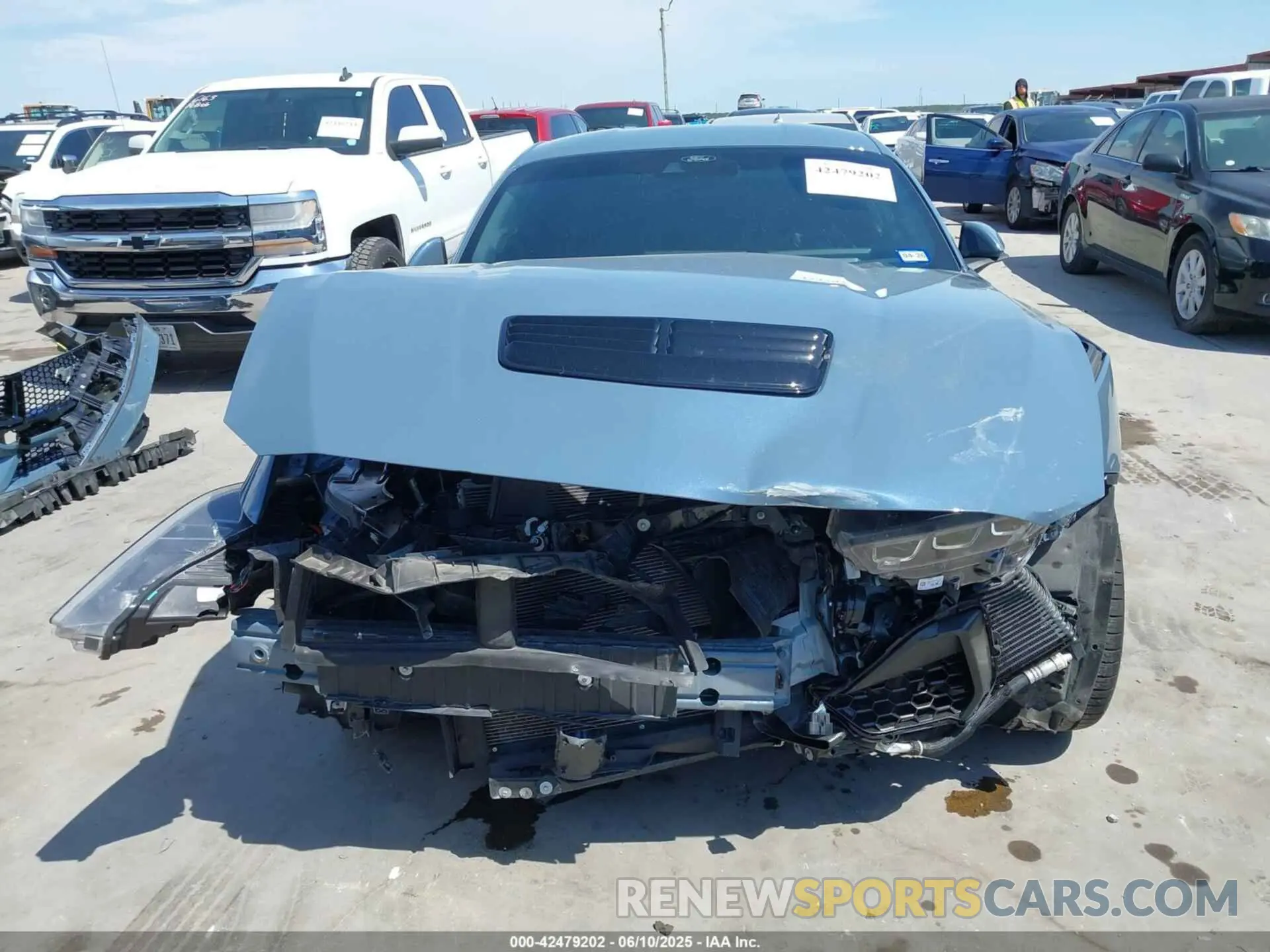13 Photograph of a damaged car 1FA6P8CF1R5425690 FORD MUSTANG 2024