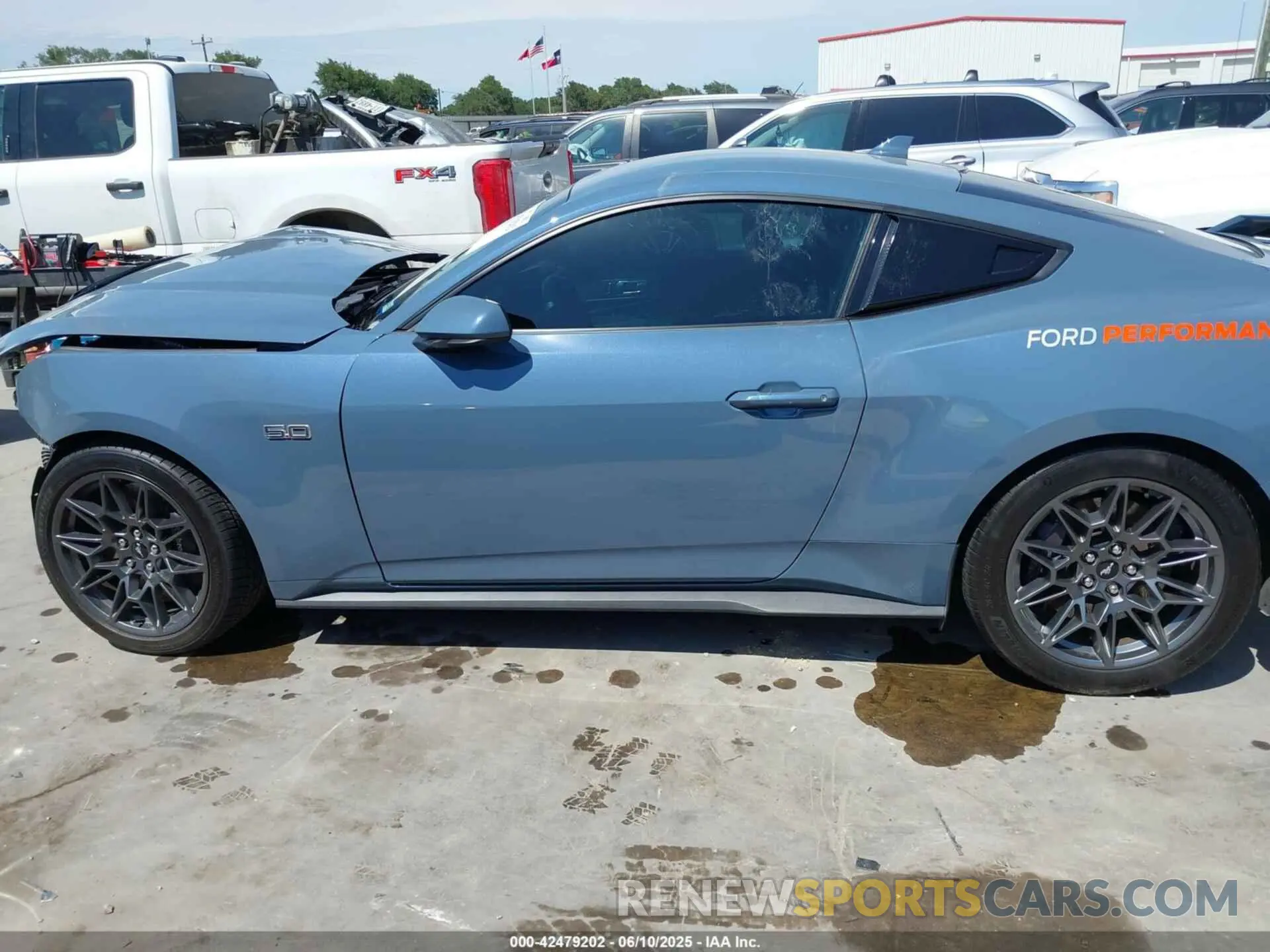 15 Photograph of a damaged car 1FA6P8CF1R5425690 FORD MUSTANG 2024