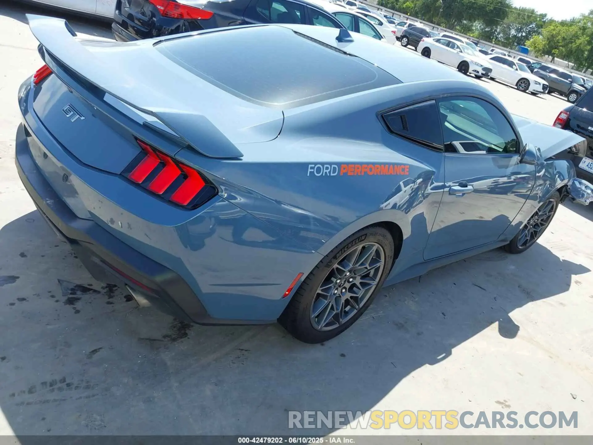 4 Photograph of a damaged car 1FA6P8CF1R5425690 FORD MUSTANG 2024