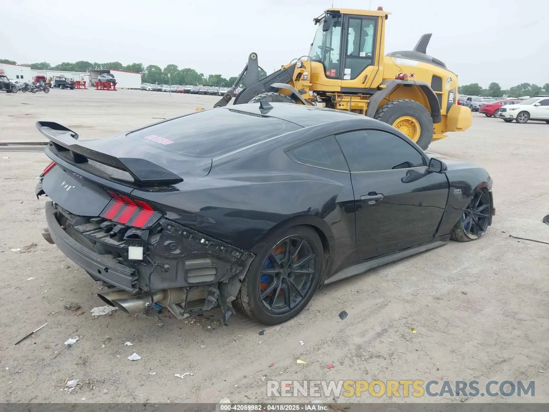 4 Photograph of a damaged car 1FA6P8CF1R5435071 FORD MUSTANG 2024