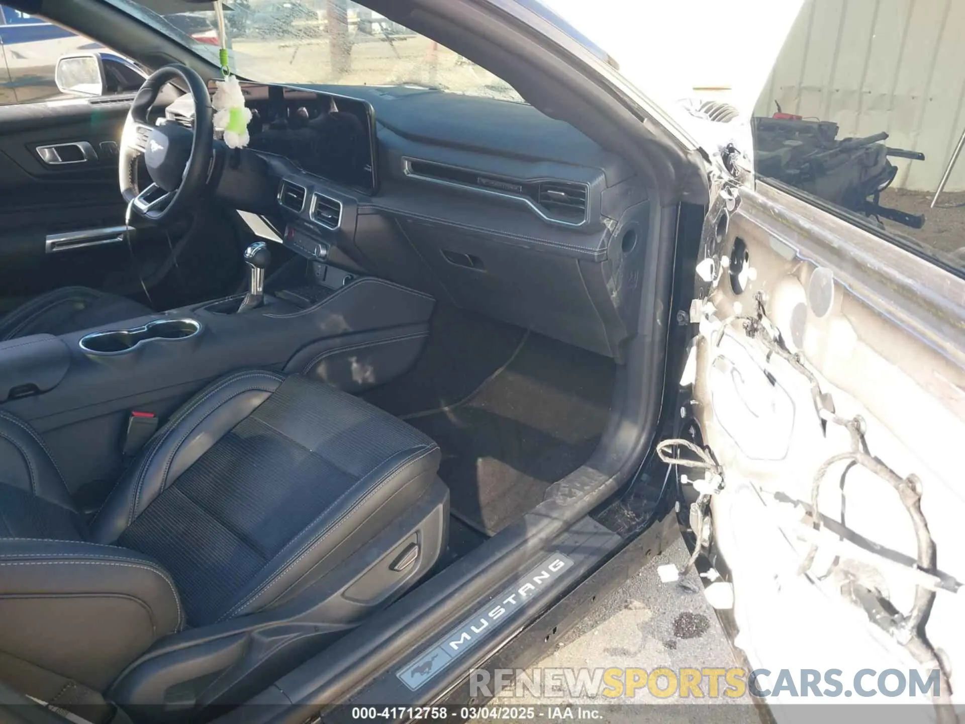 5 Photograph of a damaged car 1FA6P8CF2R5420174 FORD MUSTANG 2024