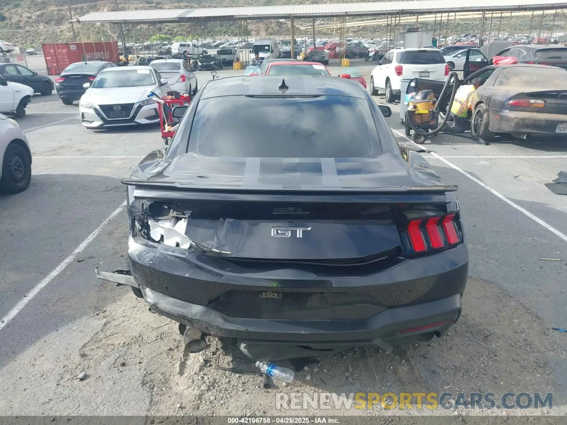16 Photograph of a damaged car 1FA6P8CF4R5411265 FORD MUSTANG 2024