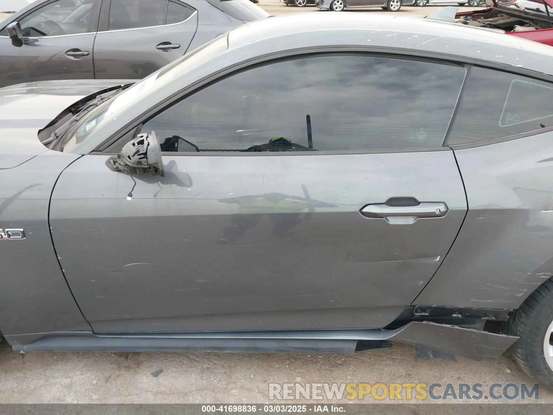 15 Photograph of a damaged car 1FA6P8CF4R5420368 FORD MUSTANG 2024