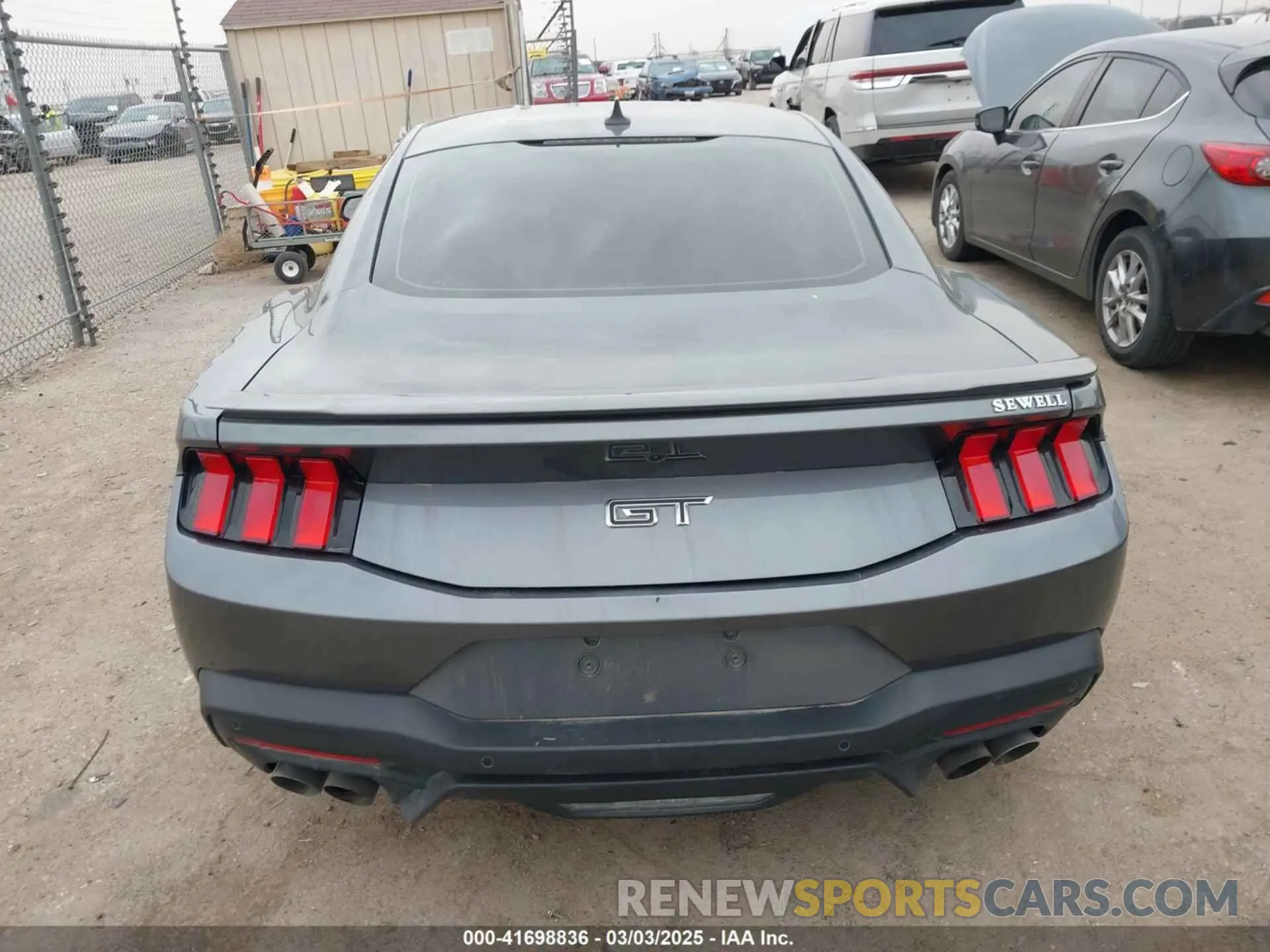 17 Photograph of a damaged car 1FA6P8CF4R5420368 FORD MUSTANG 2024