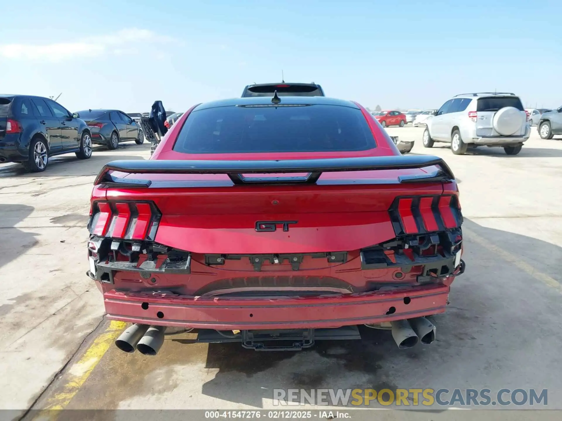 17 Photograph of a damaged car 1FA6P8CF5R5415387 FORD MUSTANG 2024