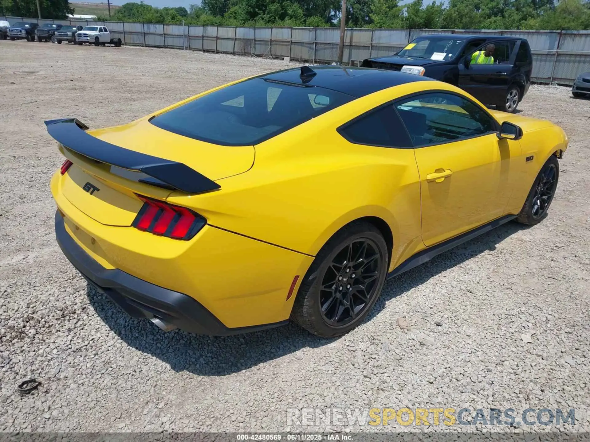 4 Photograph of a damaged car 1FA6P8CF5R5423795 FORD MUSTANG 2024