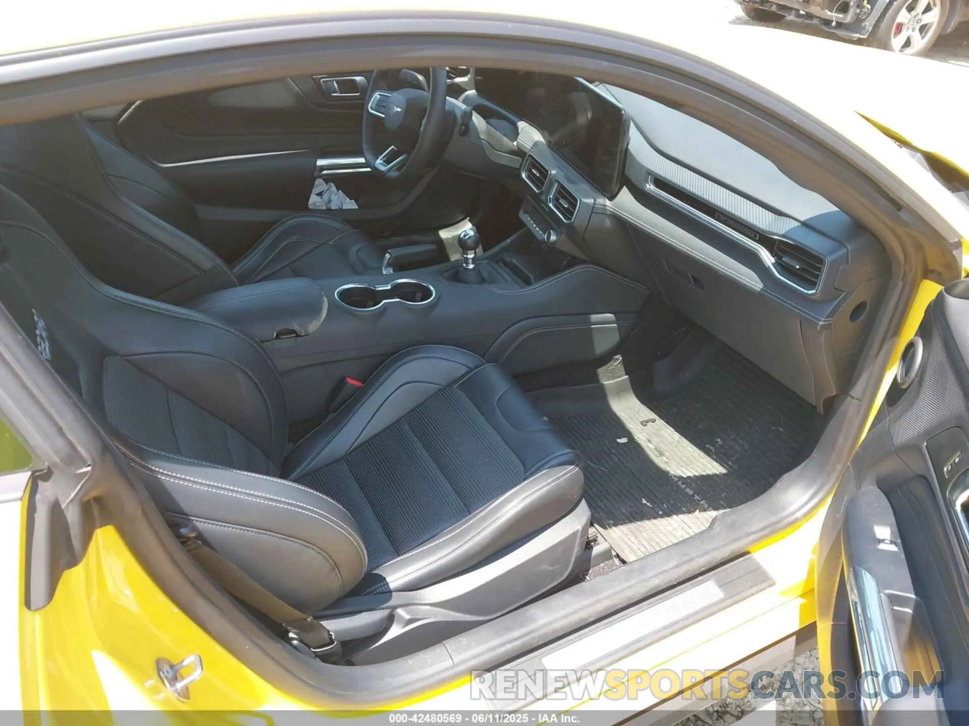 5 Photograph of a damaged car 1FA6P8CF5R5423795 FORD MUSTANG 2024